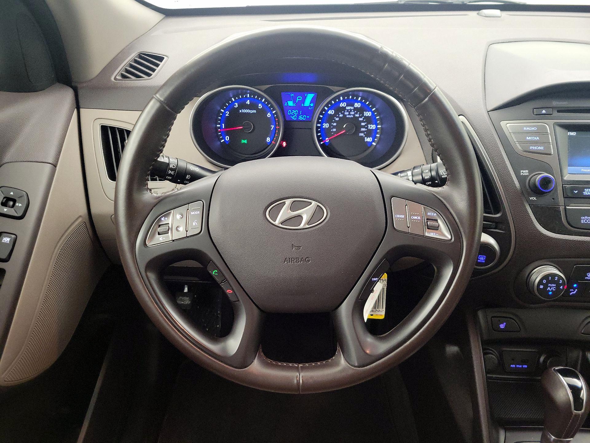 Thumbnail: 2014 Hyundai Tucson - 10