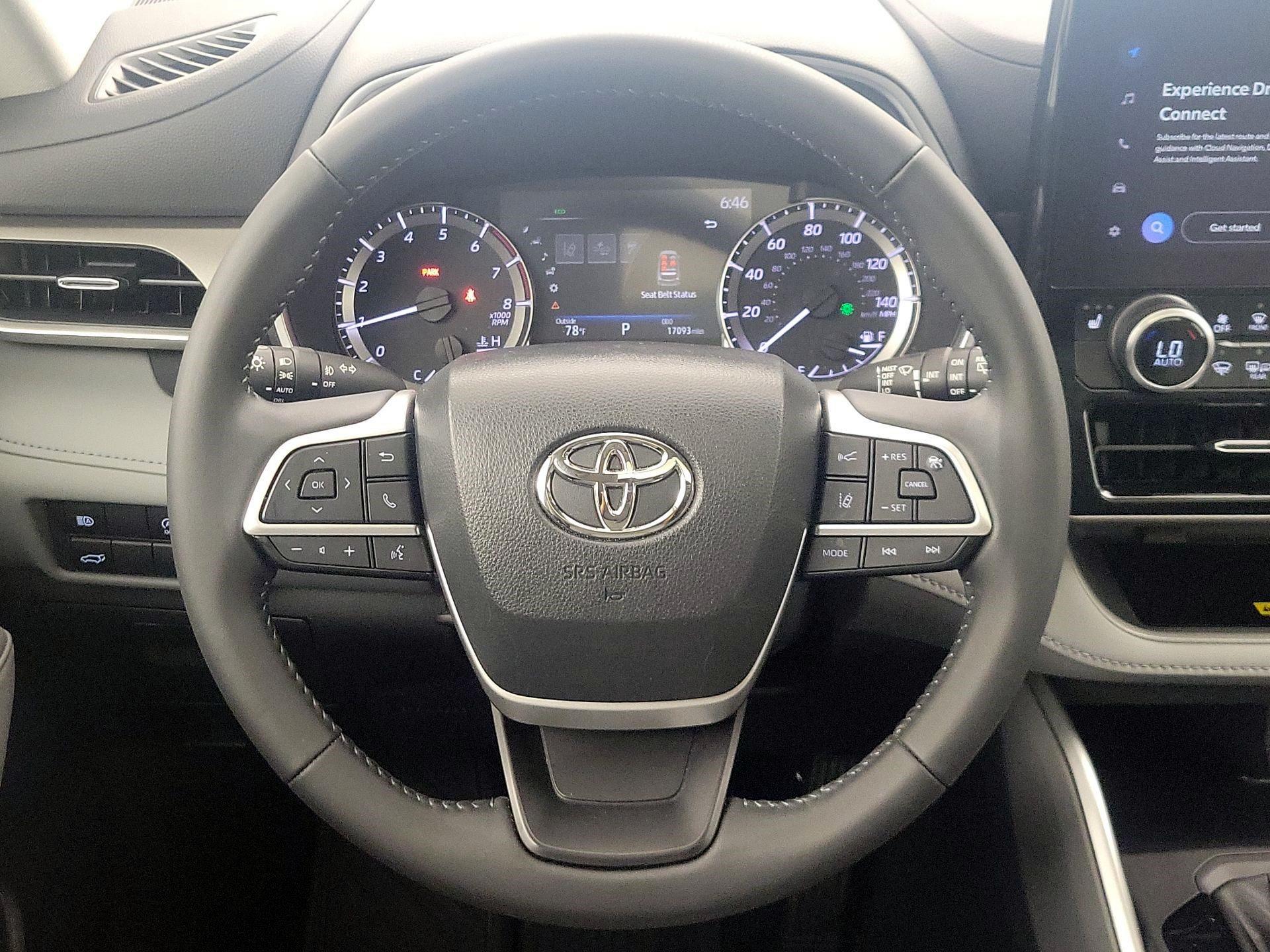 Thumbnail: 2023 Toyota Highlander - 10