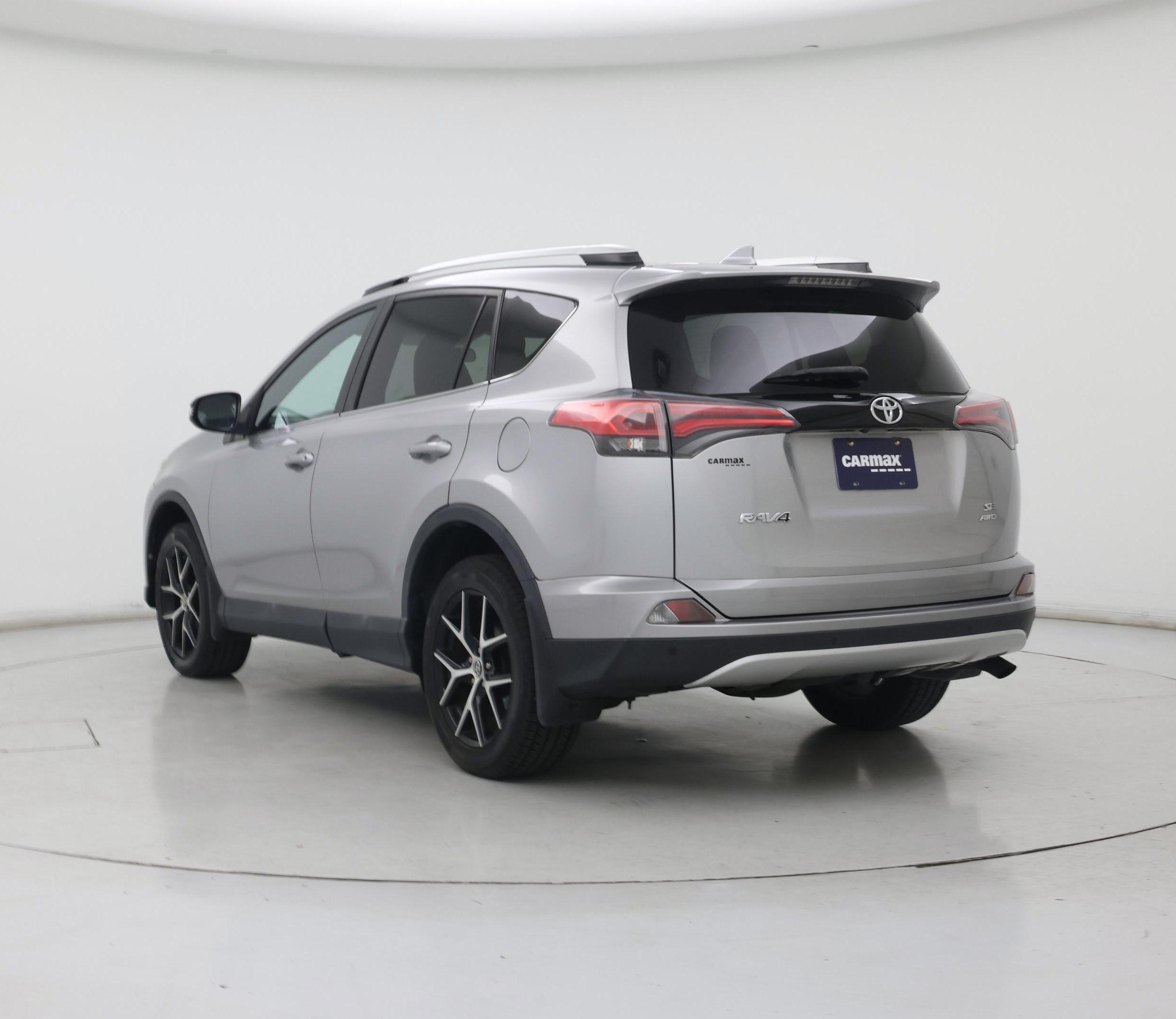Thumbnail: 2016 Toyota RAV4 - 2