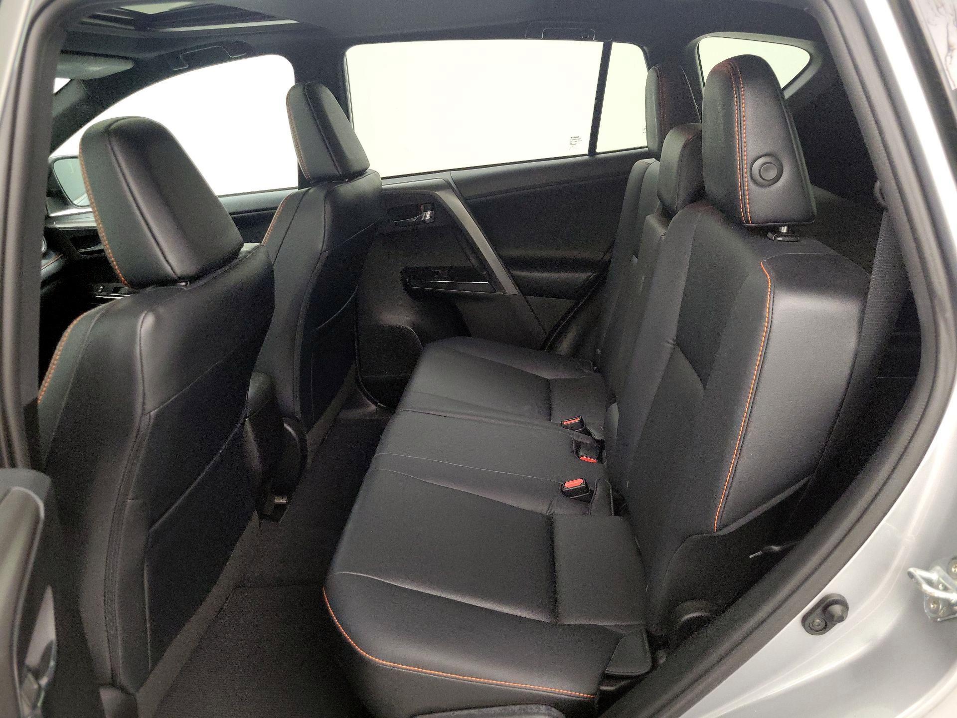 Thumbnail: 2016 Toyota RAV4 - 20