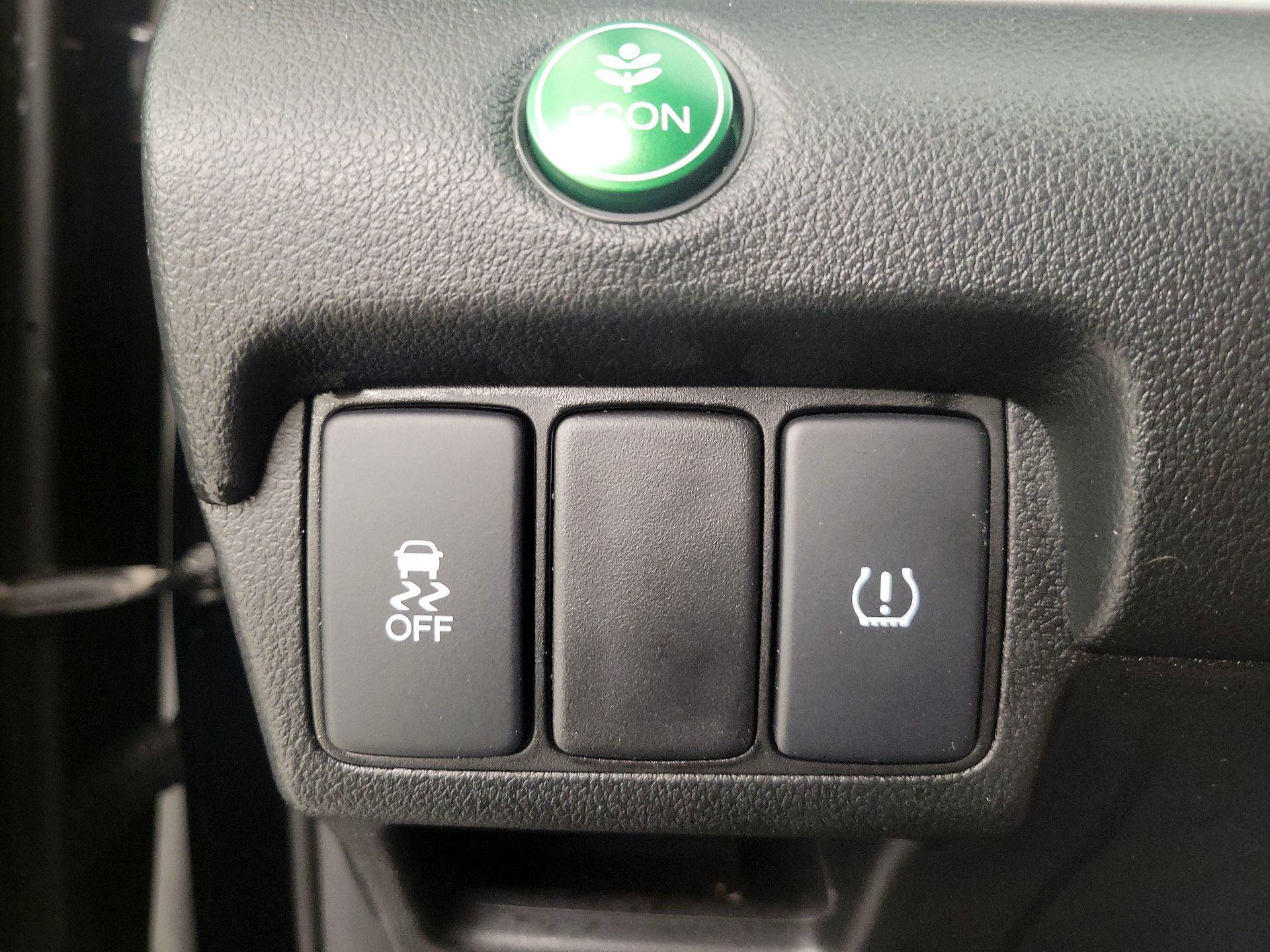 Thumbnail: 2015 Honda CR-V - 13