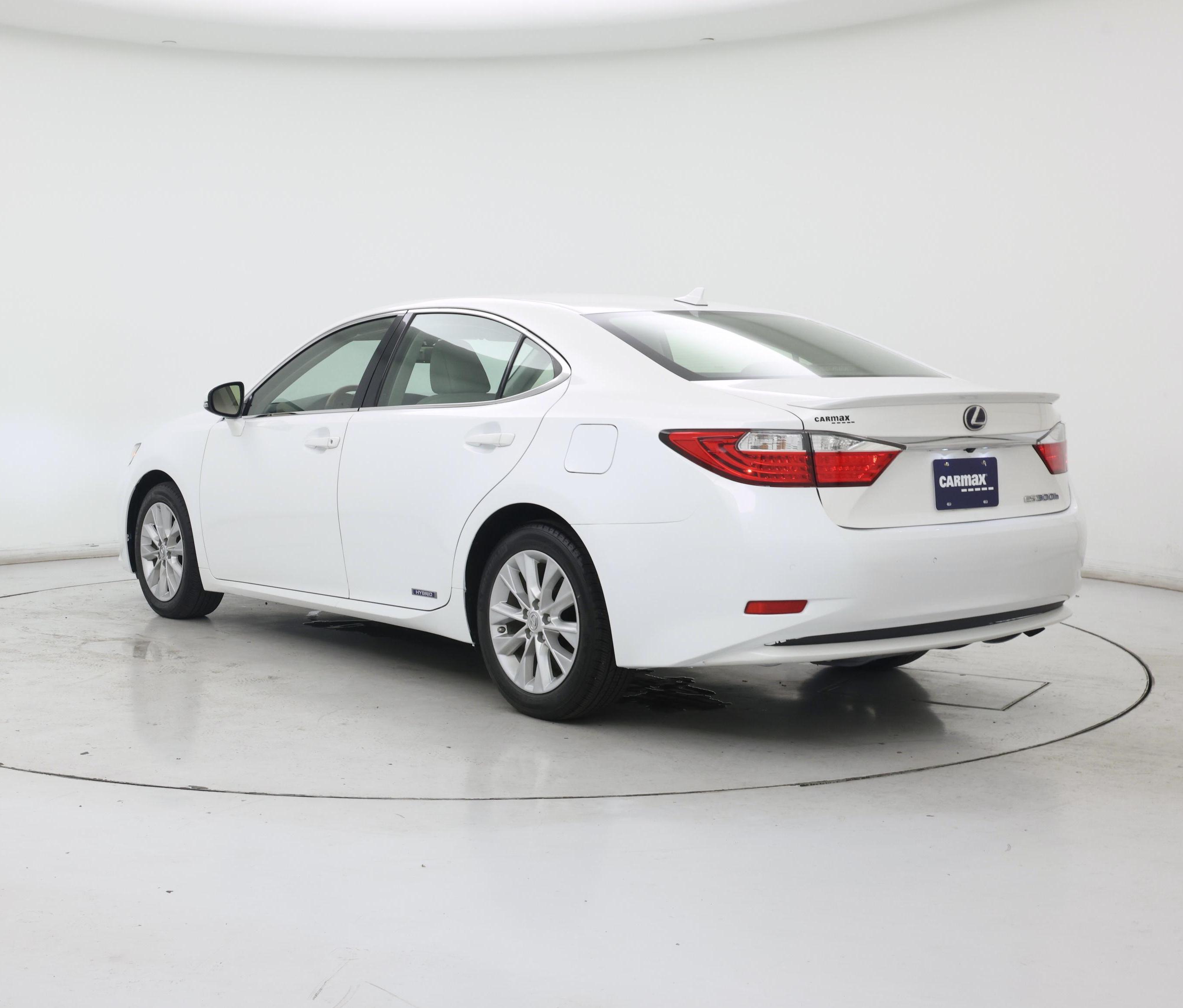 Thumbnail: 2014 Lexus ES - 2