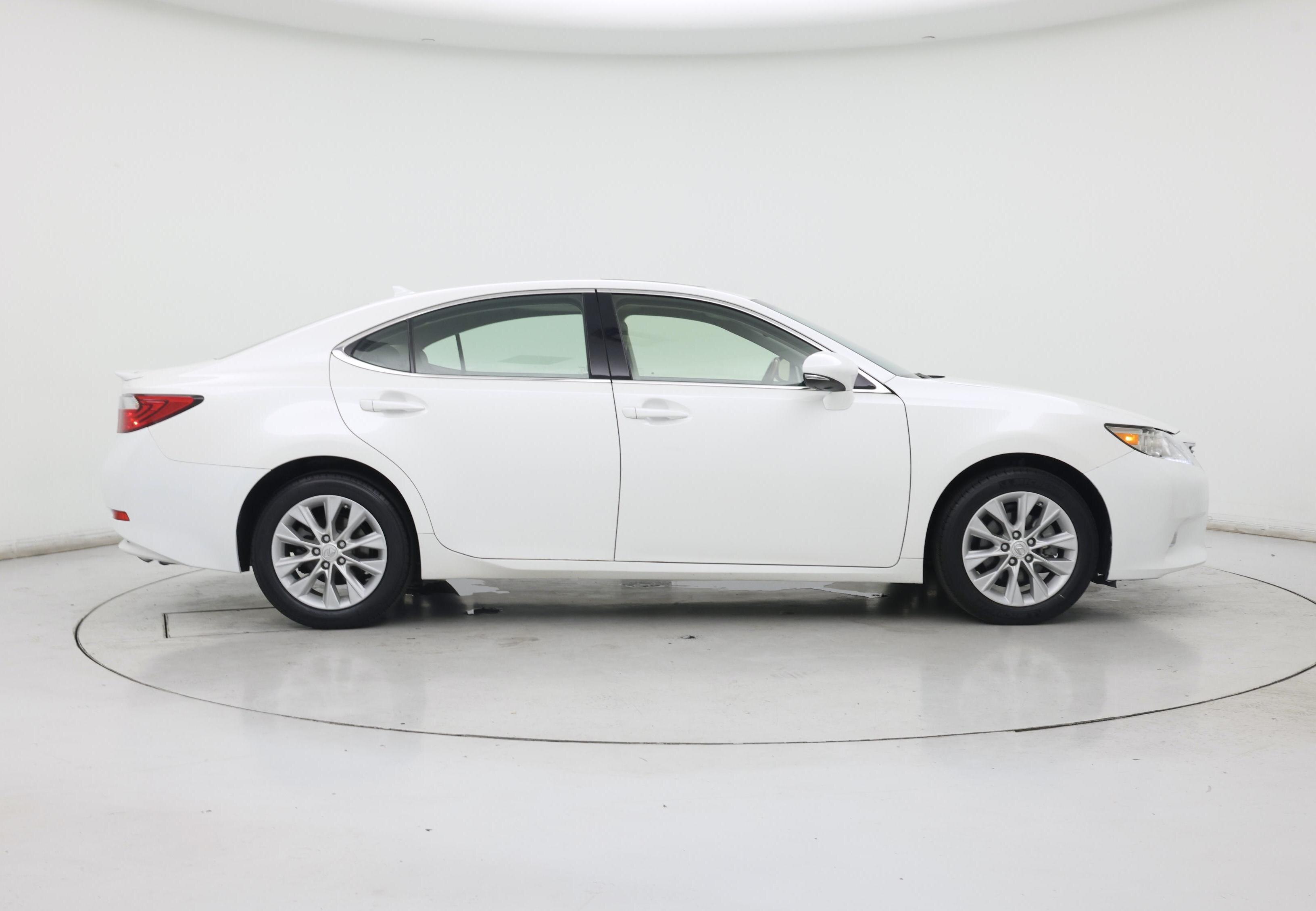 Thumbnail: 2014 Lexus ES - 7