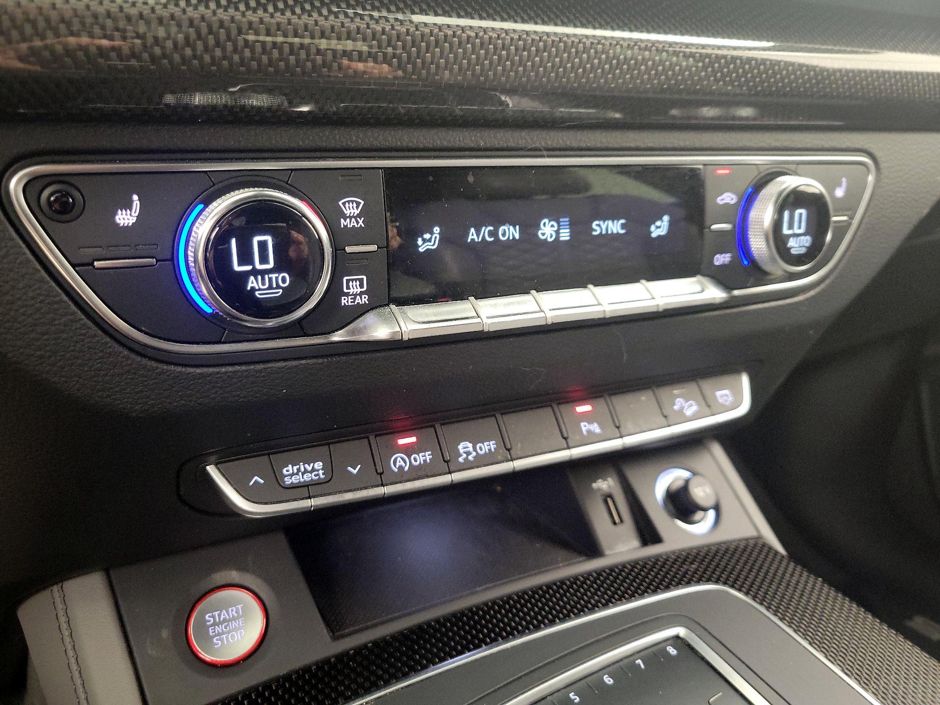 Thumbnail: 2018 Audi SQ5 - 17