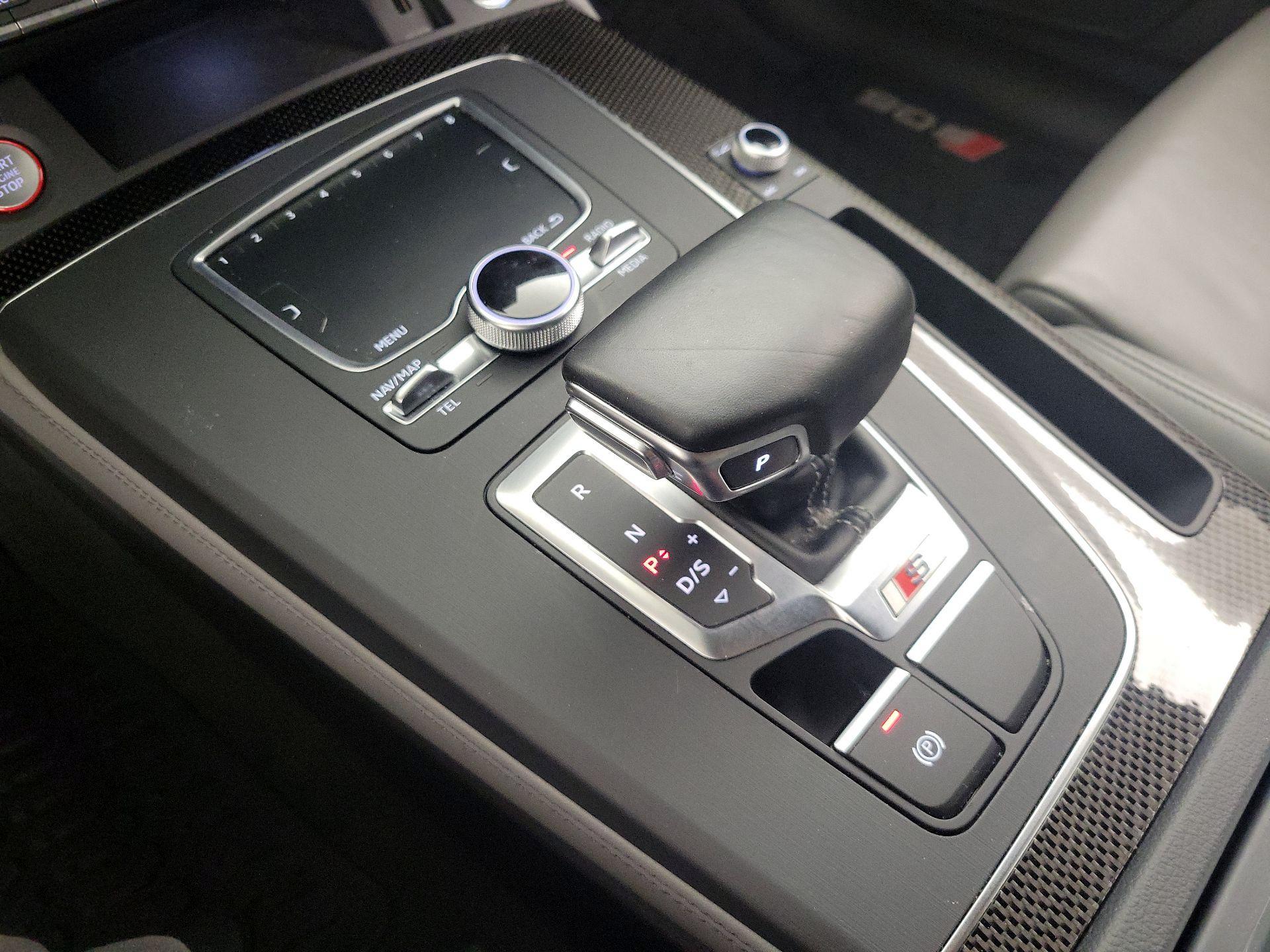 Thumbnail: 2018 Audi SQ5 - 18