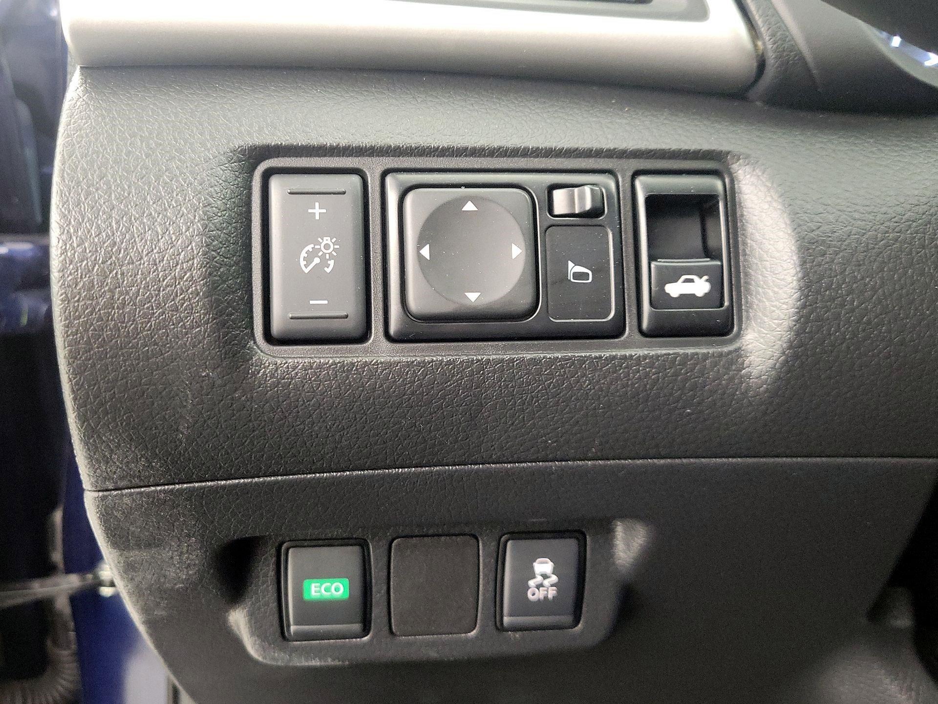Thumbnail: 2019 Nissan Sentra - 13