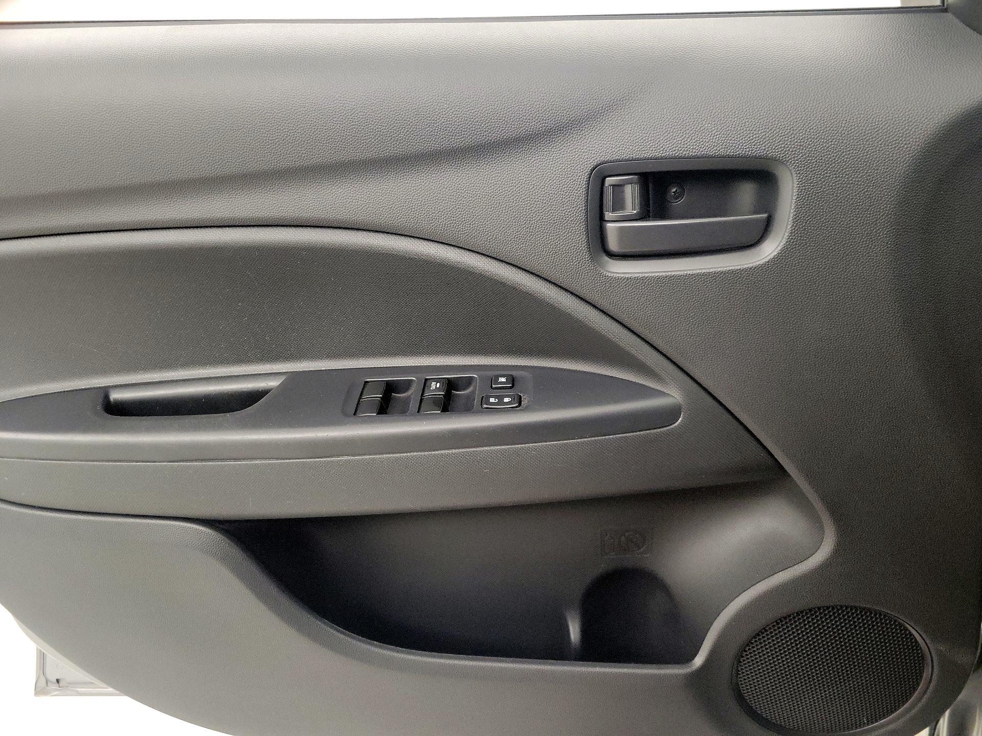 Thumbnail: 2018 Mitsubishi Mirage G4 - 12