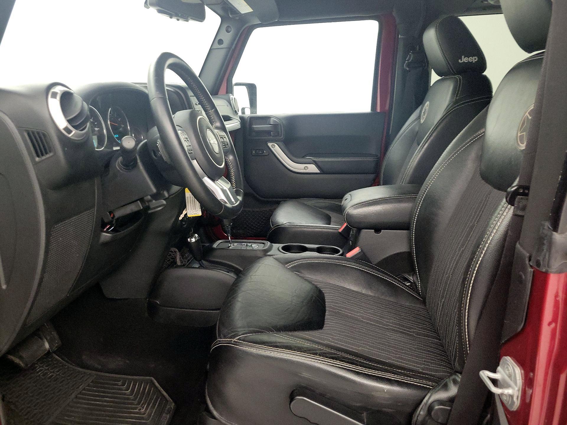 Thumbnail: 2013 Jeep Wrangler - 11