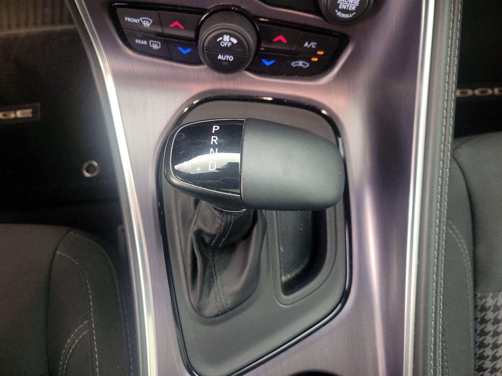 Thumbnail: 2015 Dodge Challenger - 18