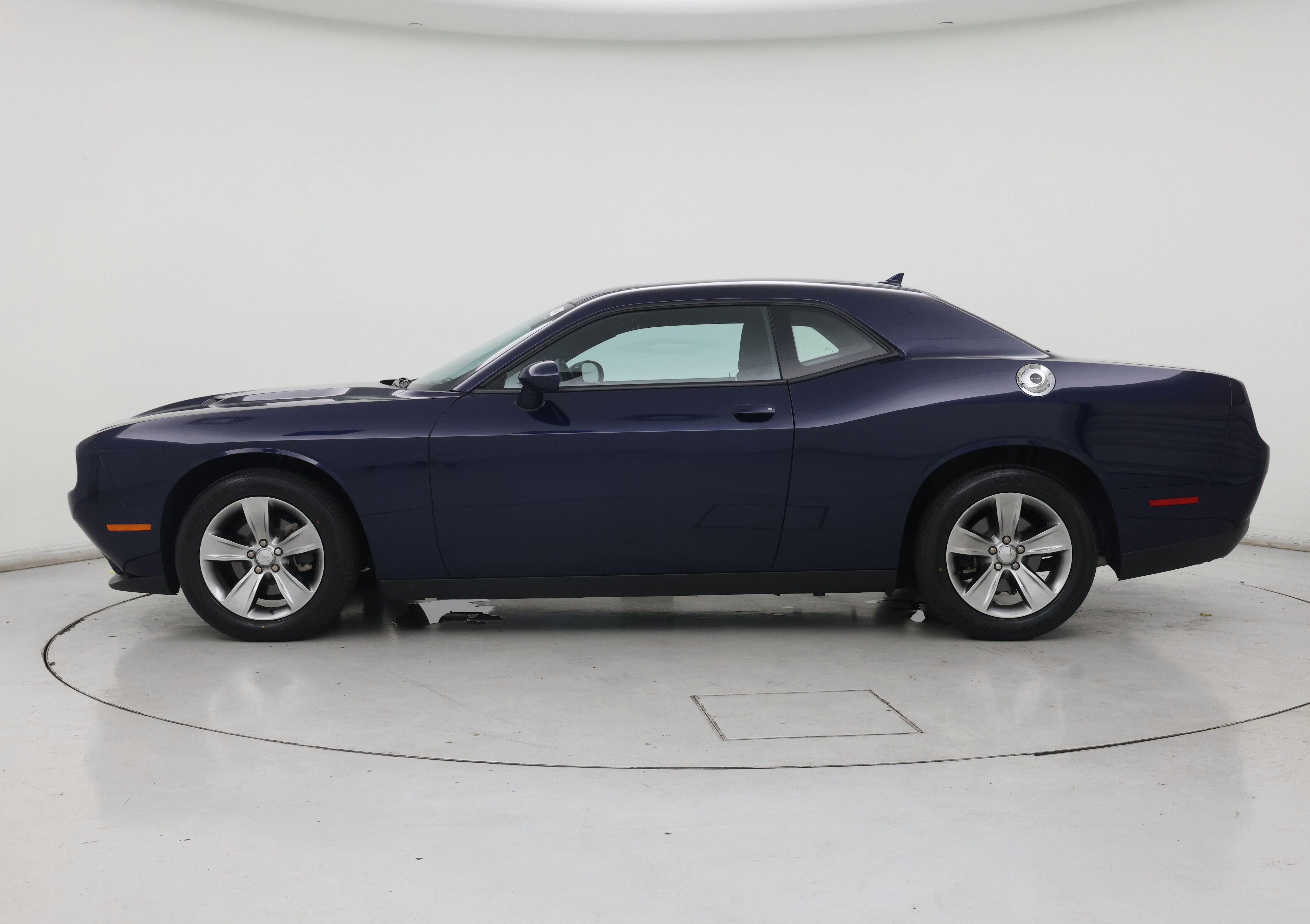 Thumbnail: 2015 Dodge Challenger - 3