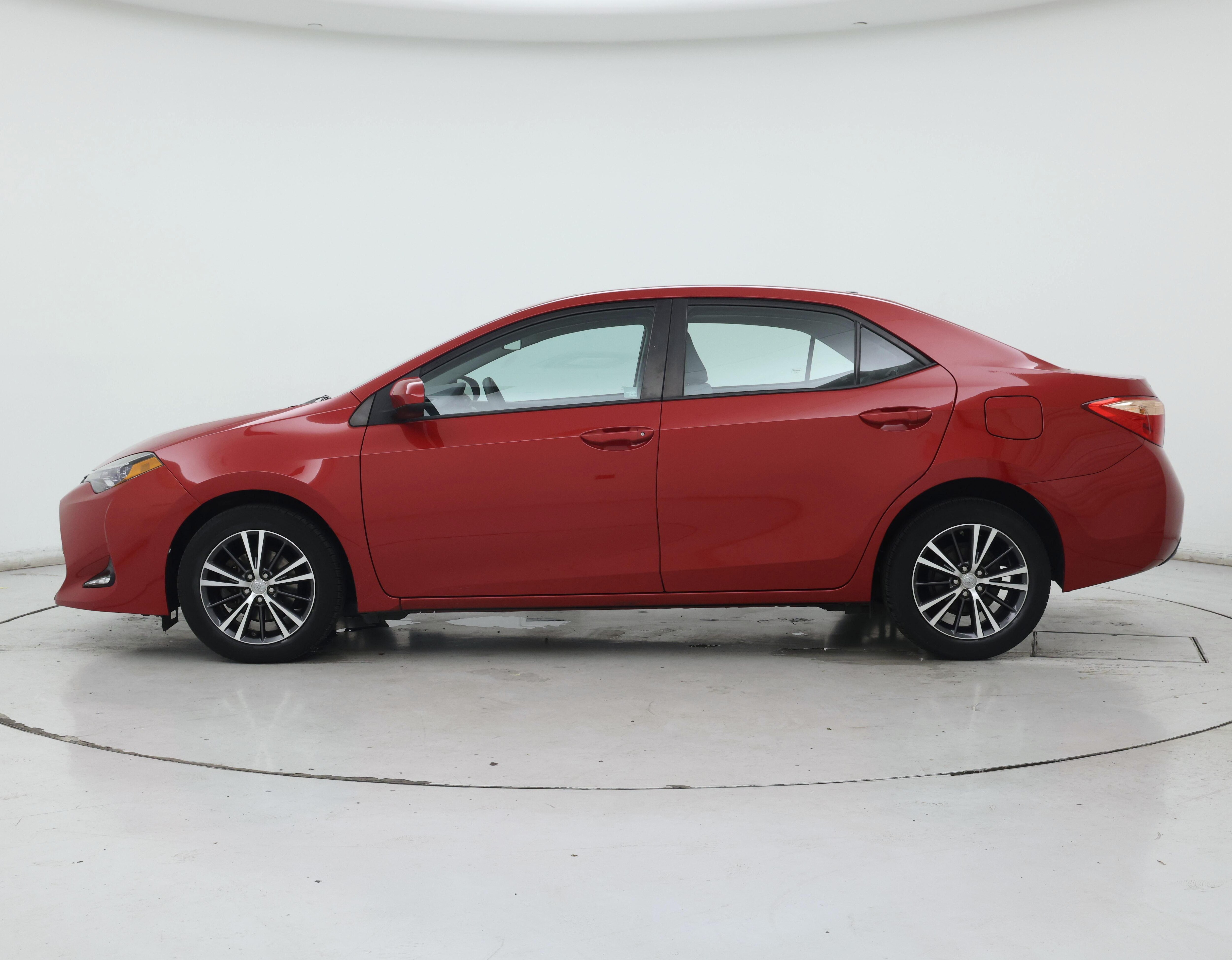 Thumbnail: 2018 Toyota Corolla - 3