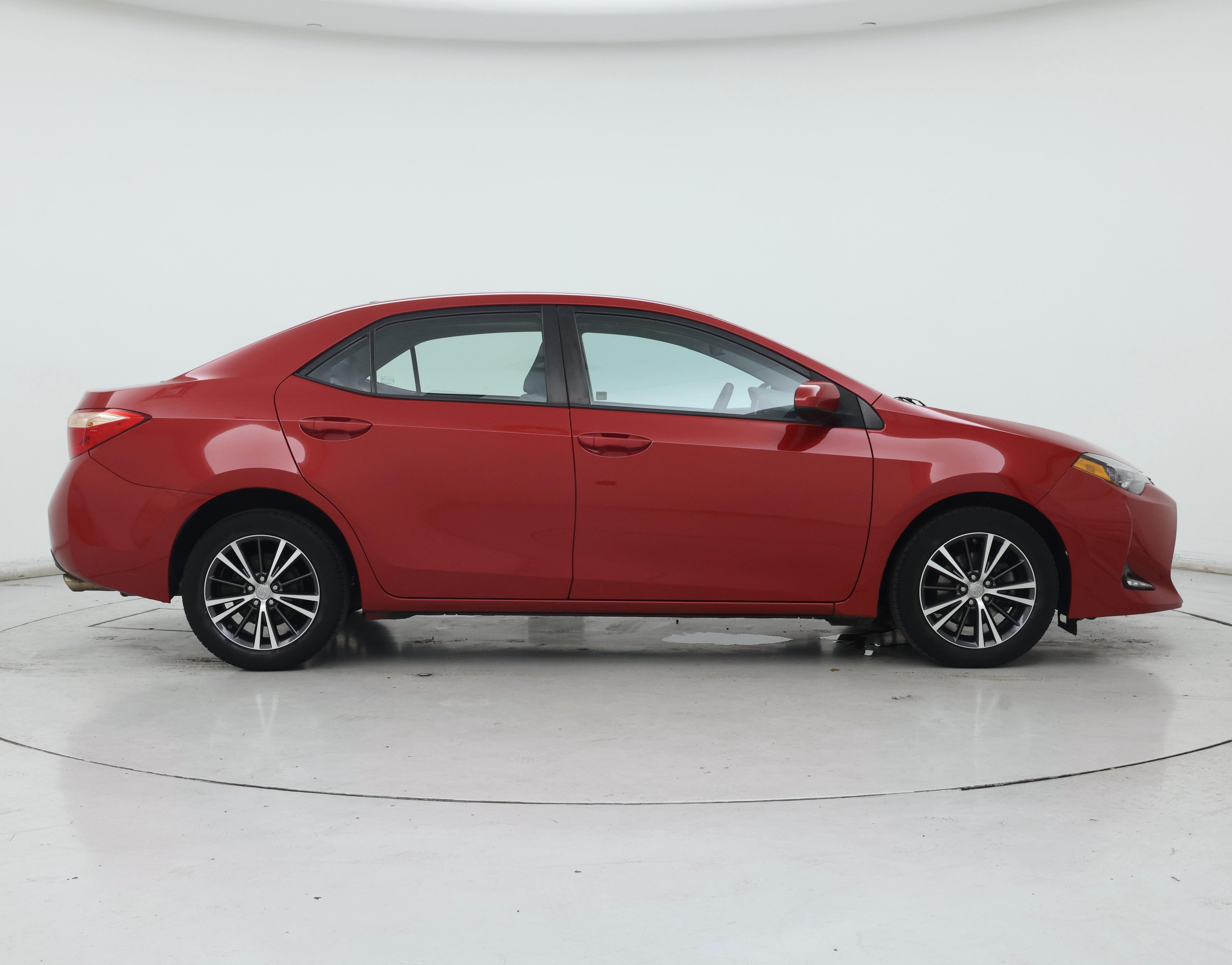Thumbnail: 2018 Toyota Corolla - 7
