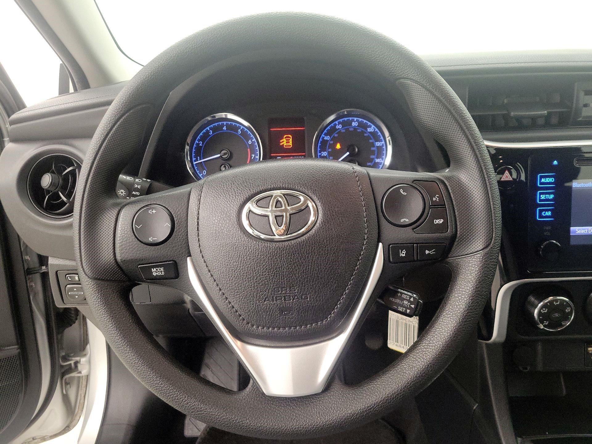 Thumbnail: 2017 Toyota Corolla - 10