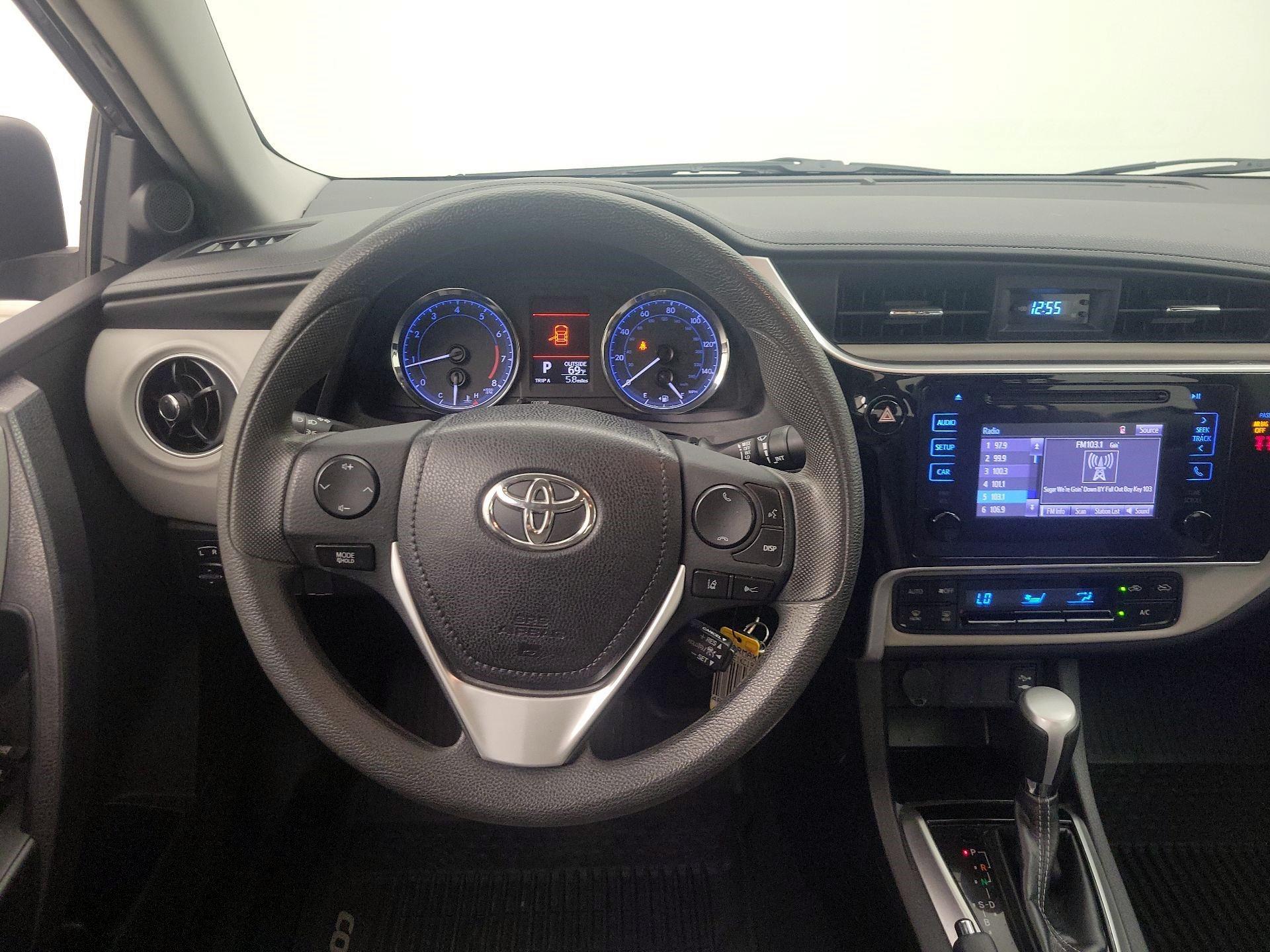 Thumbnail: 2019 Toyota Corolla - 10