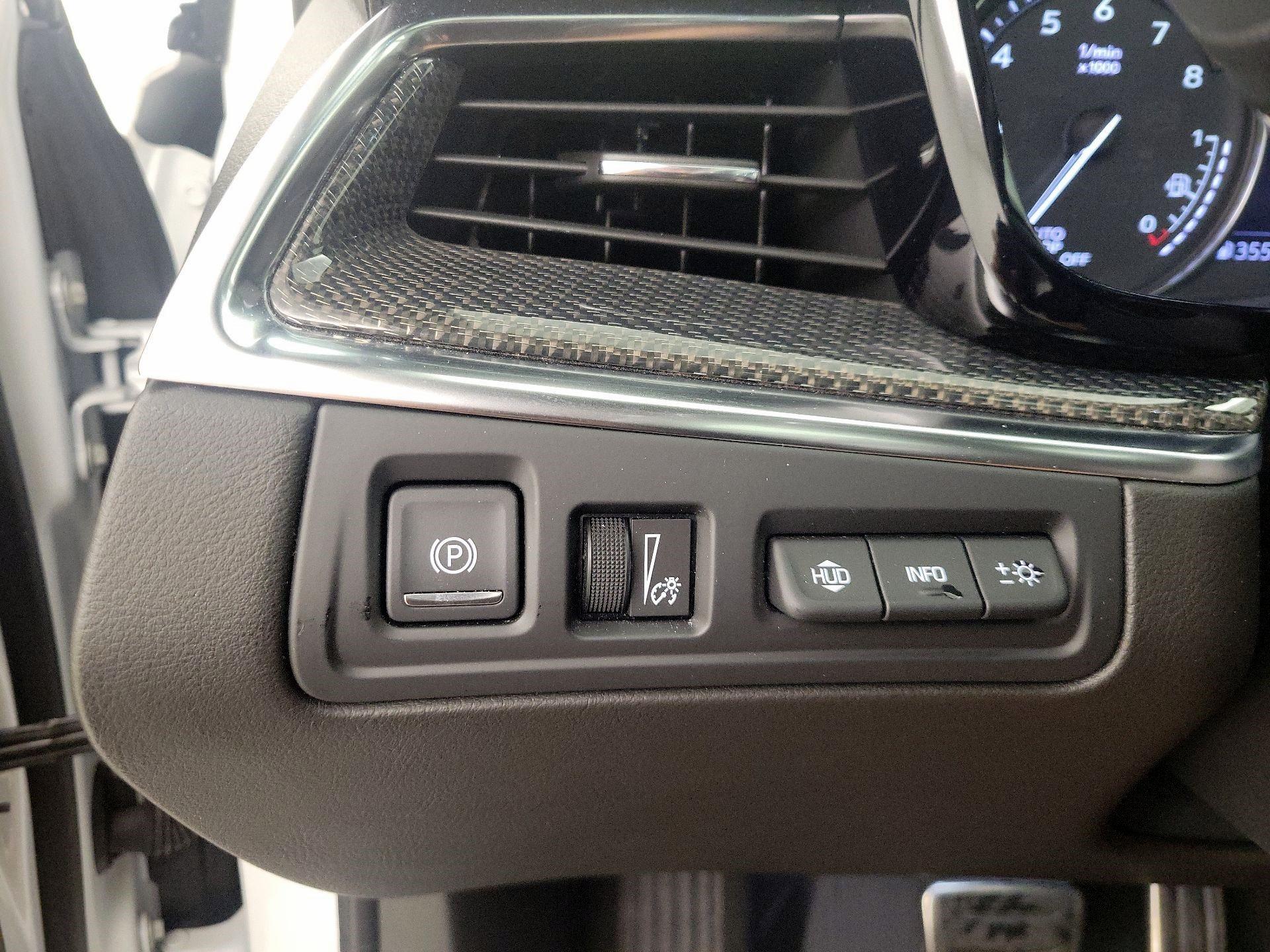 Thumbnail: 2022 Cadillac XT5 - 13