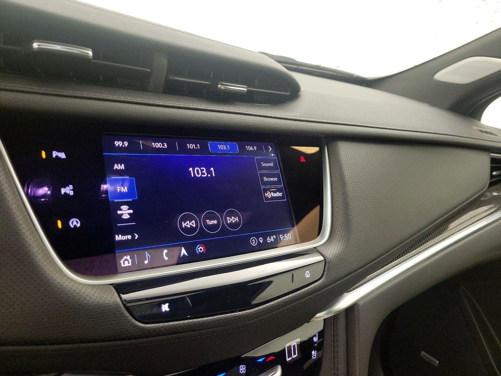 Thumbnail: 2022 Cadillac XT5 - 16