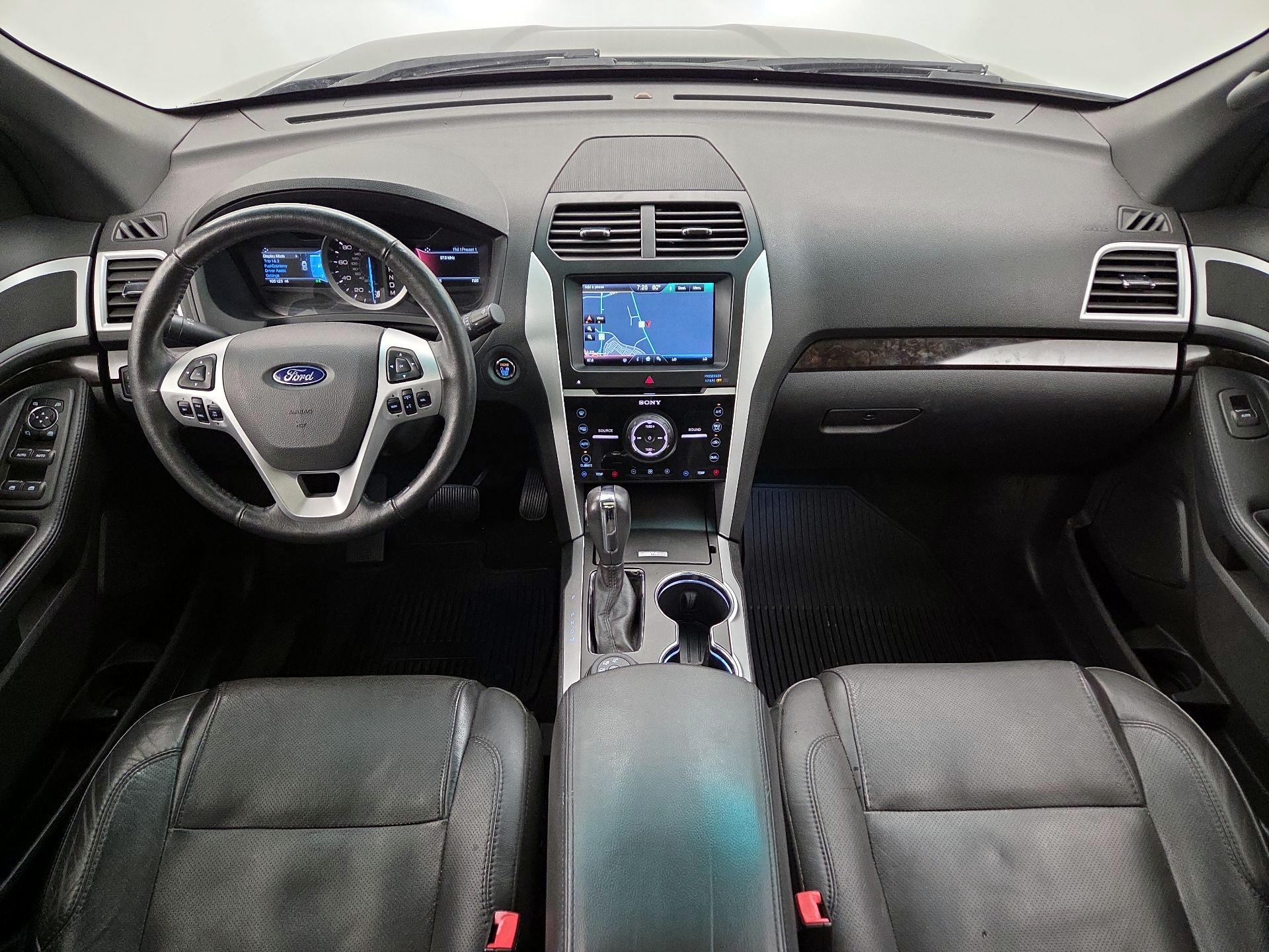 Thumbnail: 2015 Ford Explorer - 9