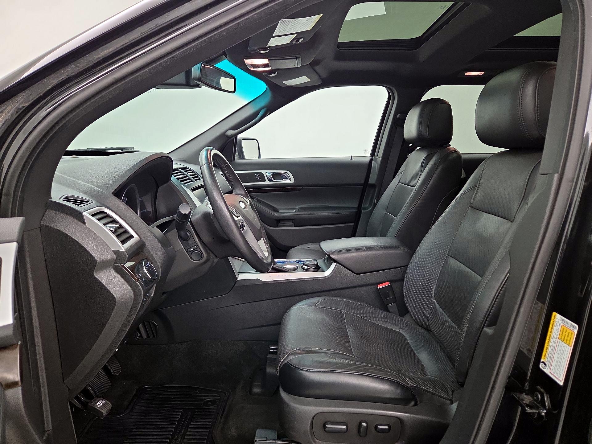 Thumbnail: 2015 Ford Explorer - 11