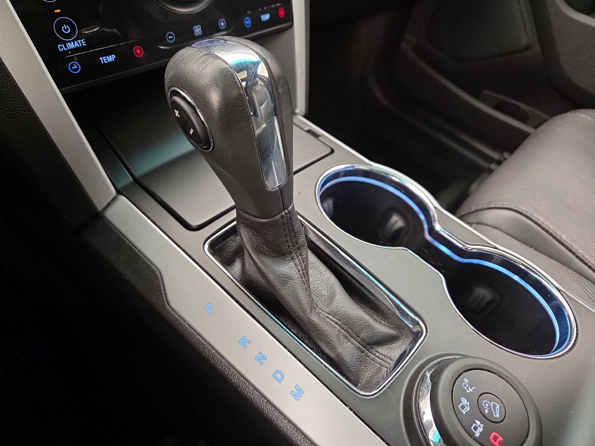 Thumbnail: 2015 Ford Explorer - 18