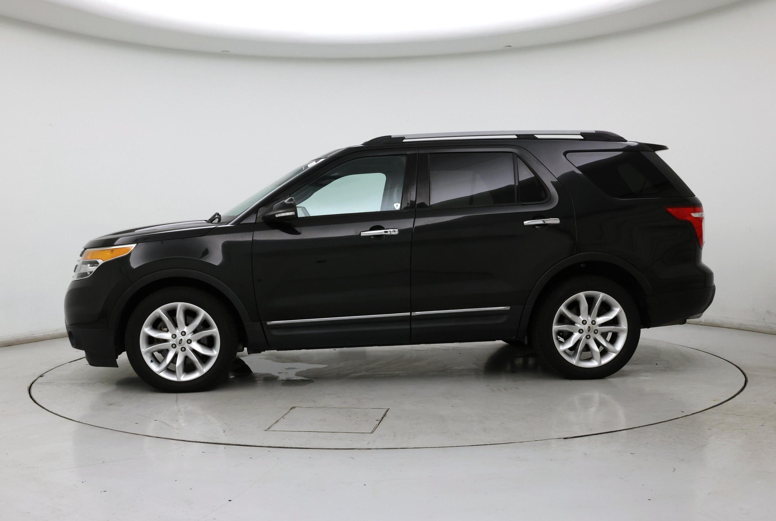 Thumbnail: 2015 Ford Explorer - 3