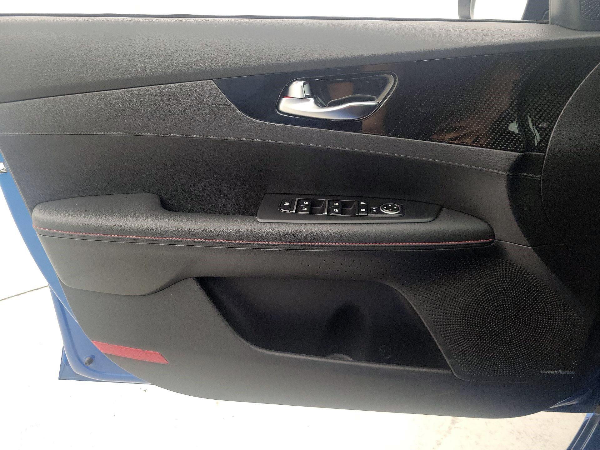 Thumbnail: 2023 Kia Forte - 12