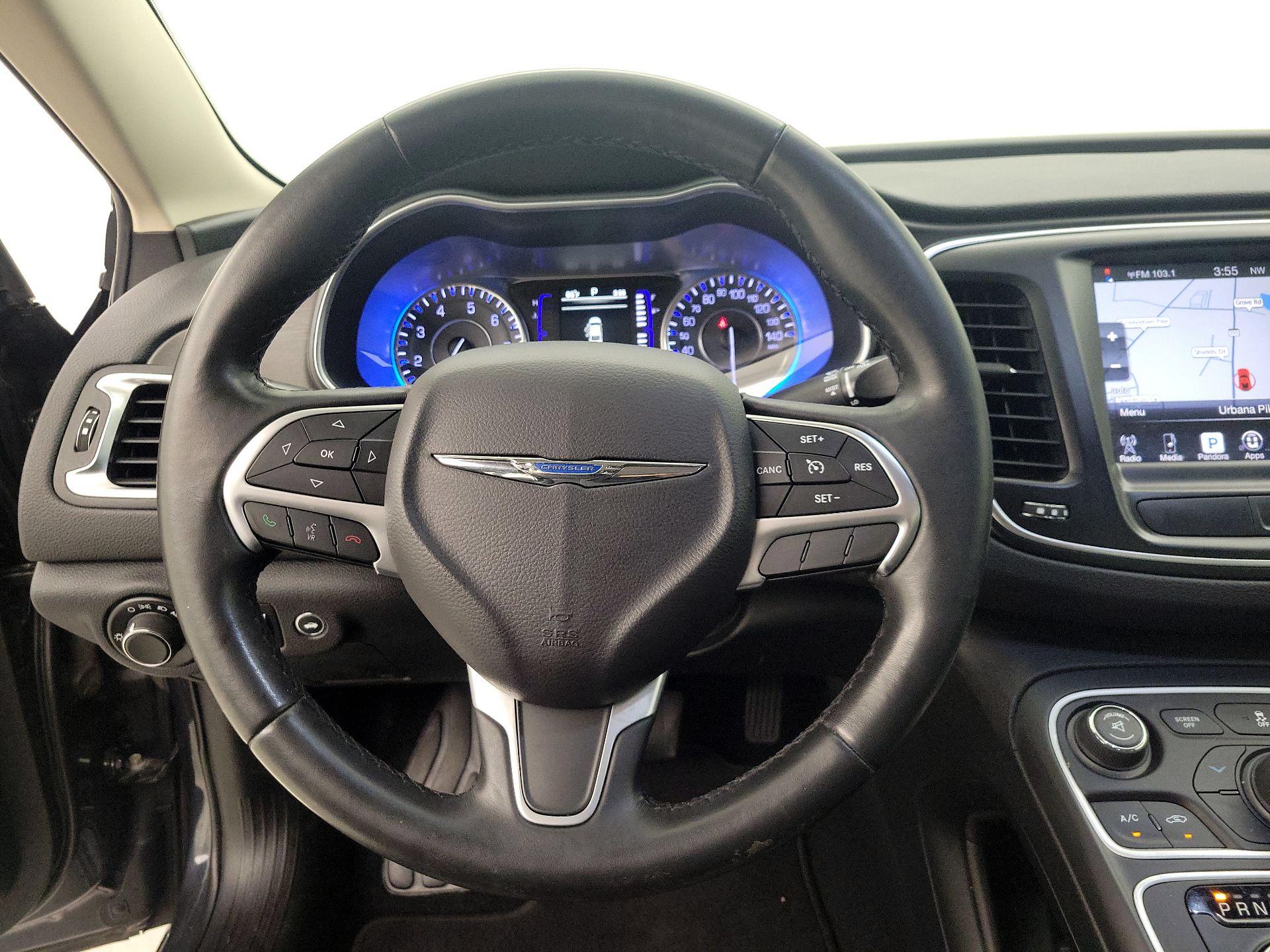 Thumbnail: 2016 Chrysler 200 - 10