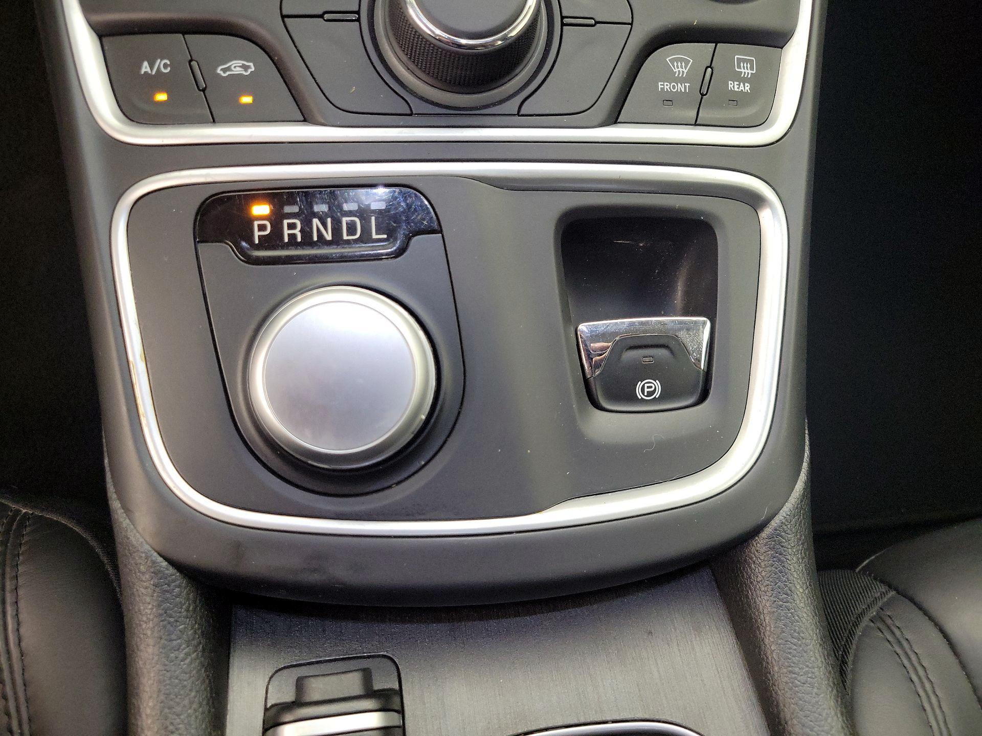 Thumbnail: 2016 Chrysler 200 - 18