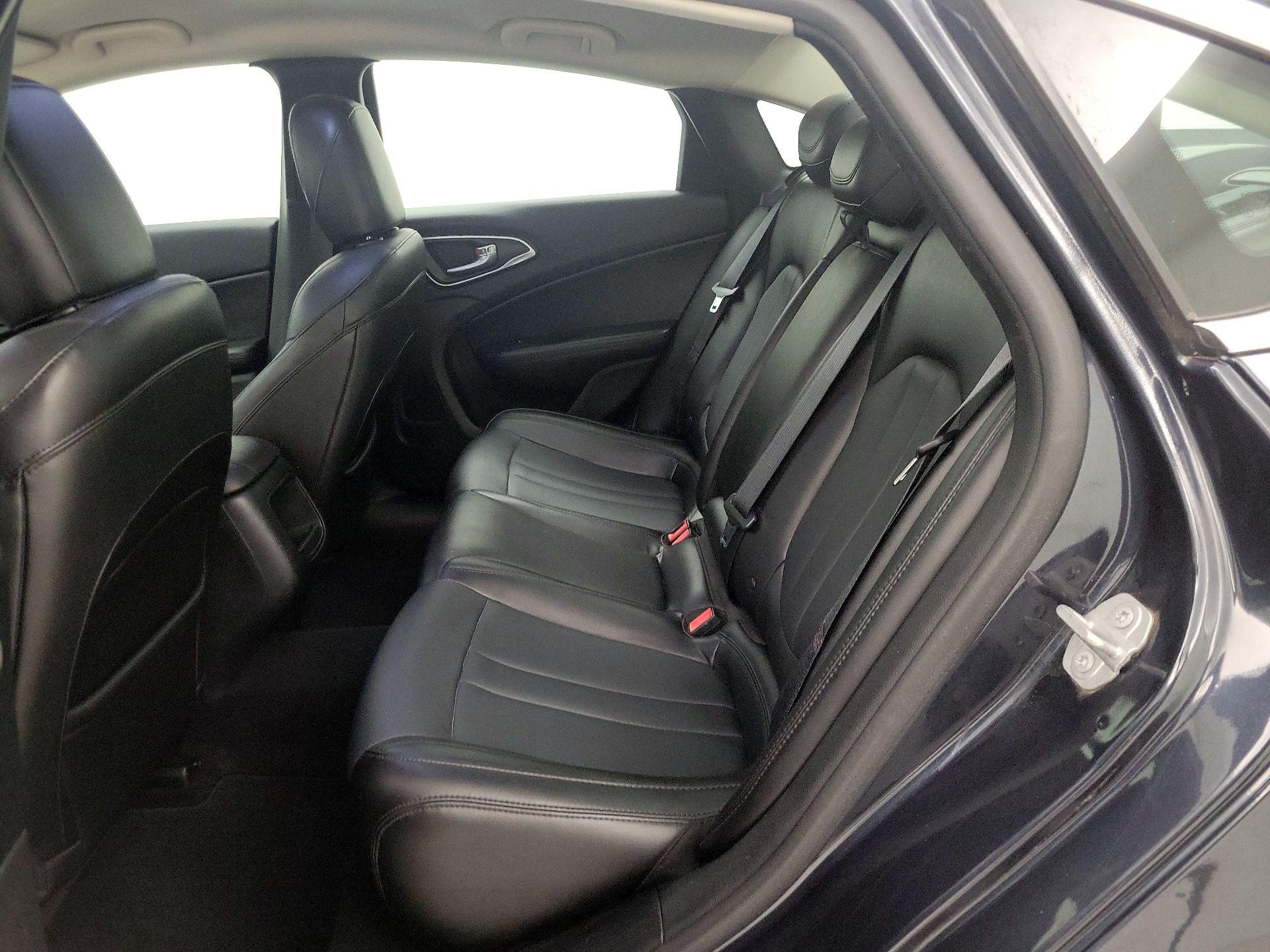 Thumbnail: 2016 Chrysler 200 - 20