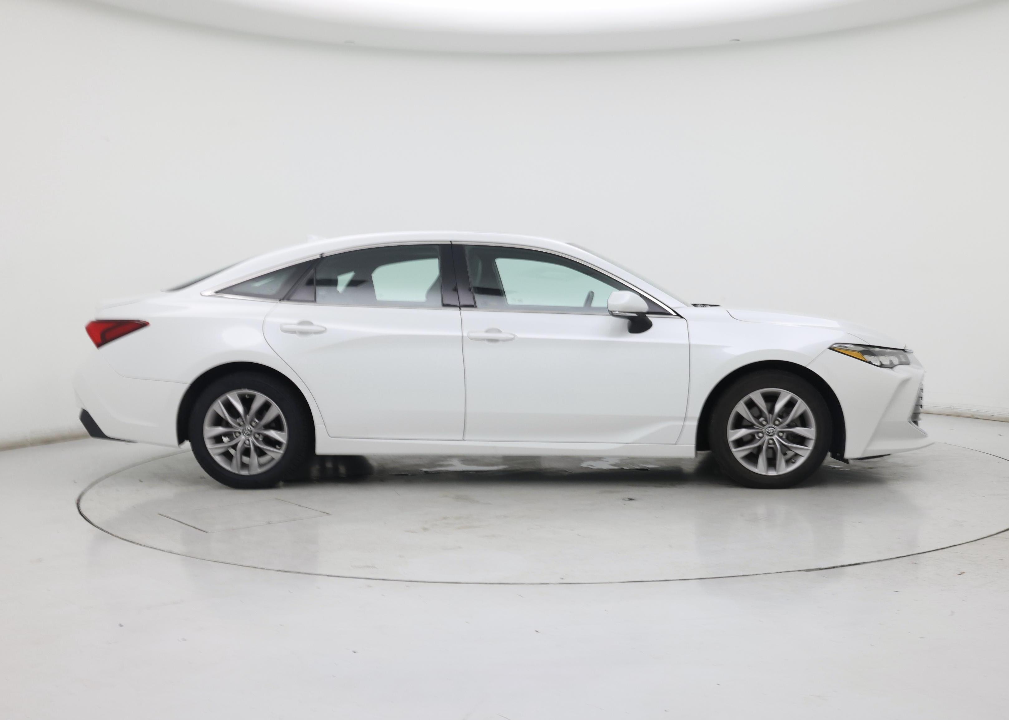 Thumbnail: 2019 Toyota Avalon - 7