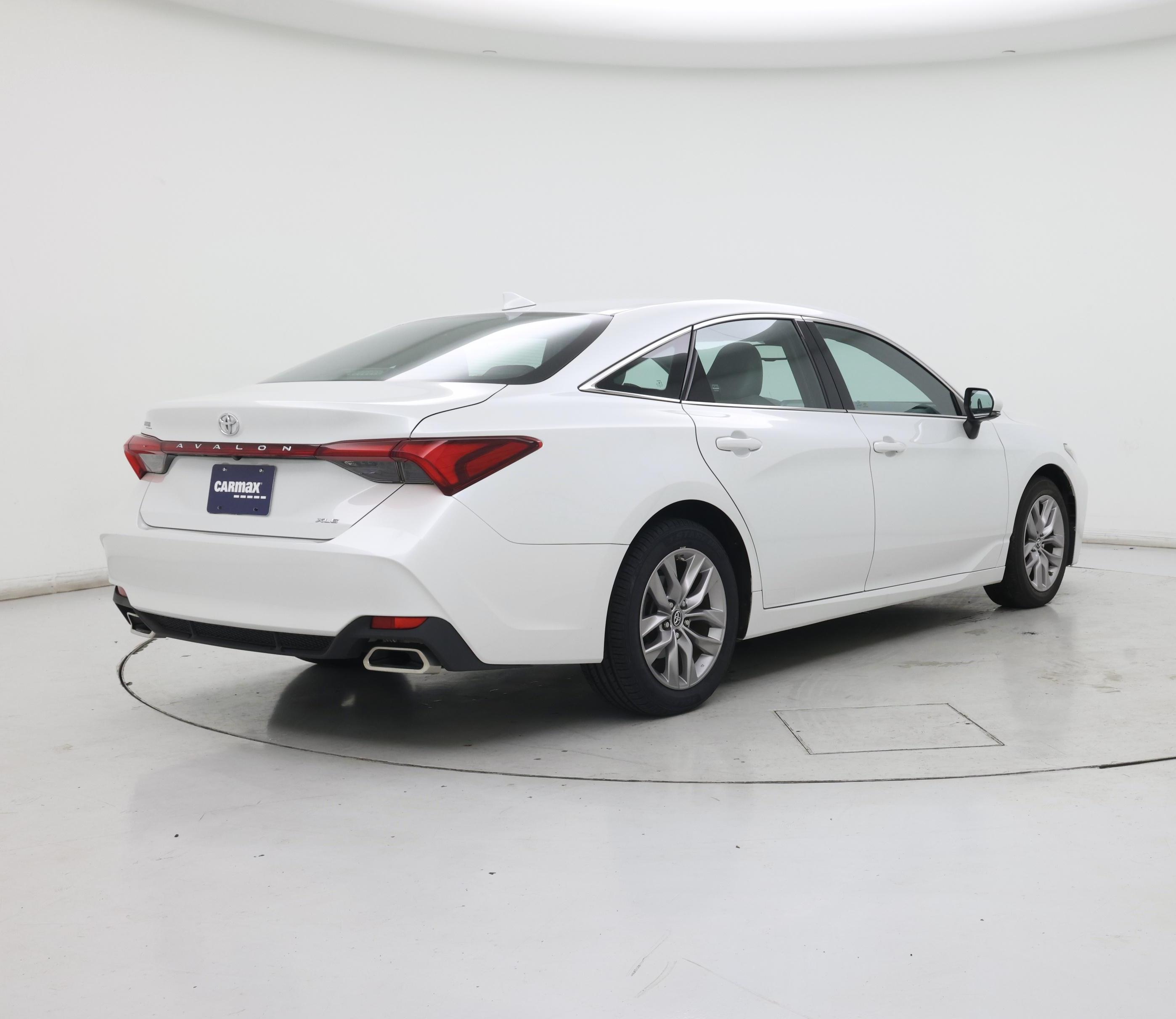 Thumbnail: 2019 Toyota Avalon - 8