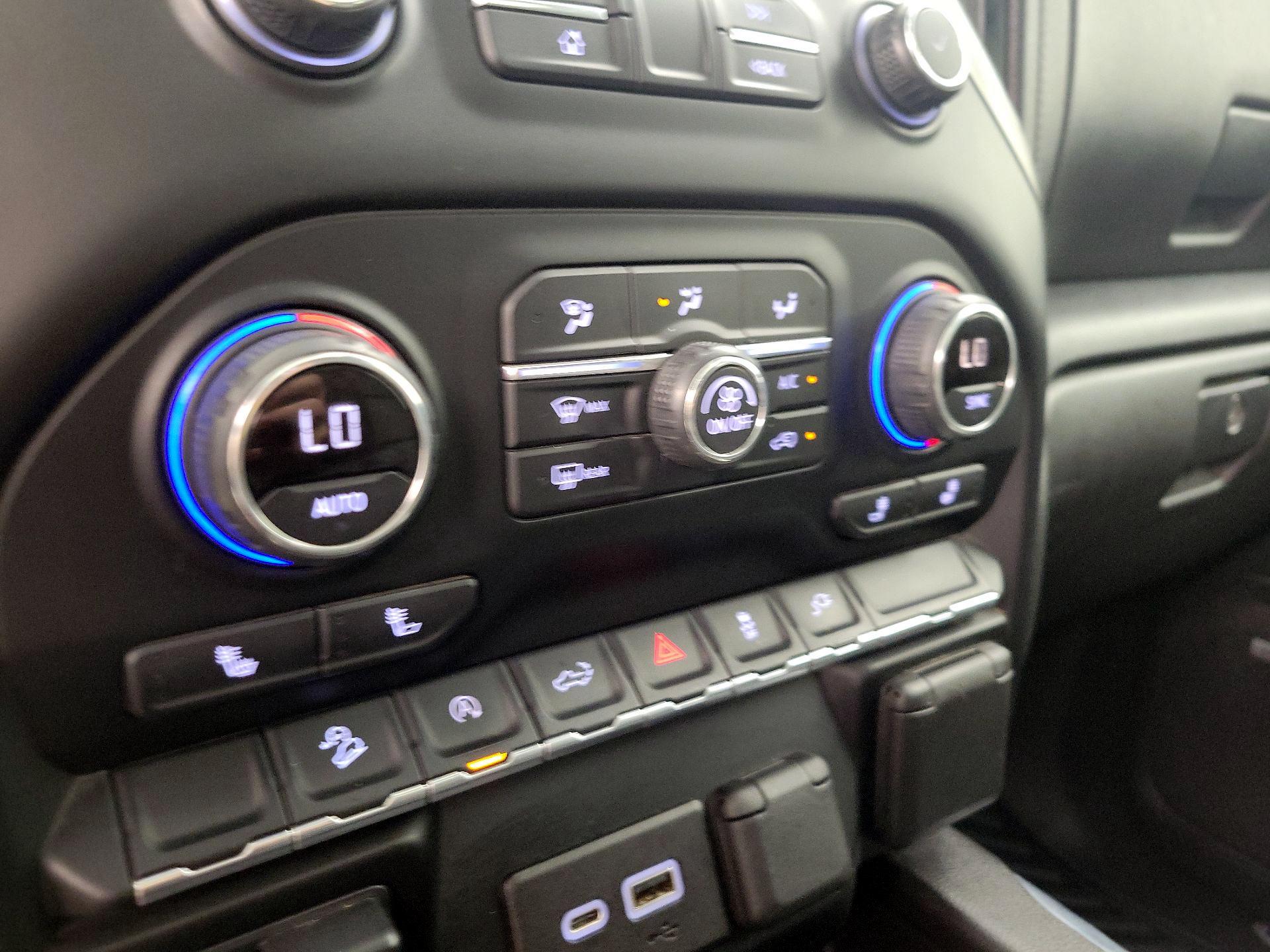 Thumbnail: 2021 Chevrolet Silverado 1500 - 16