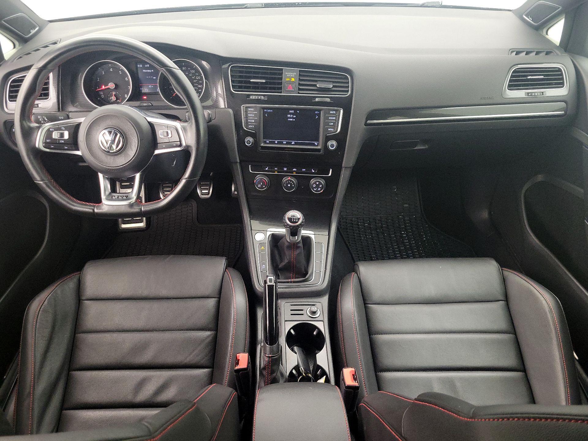 Thumbnail: 2017 Volkswagen Golf - 9