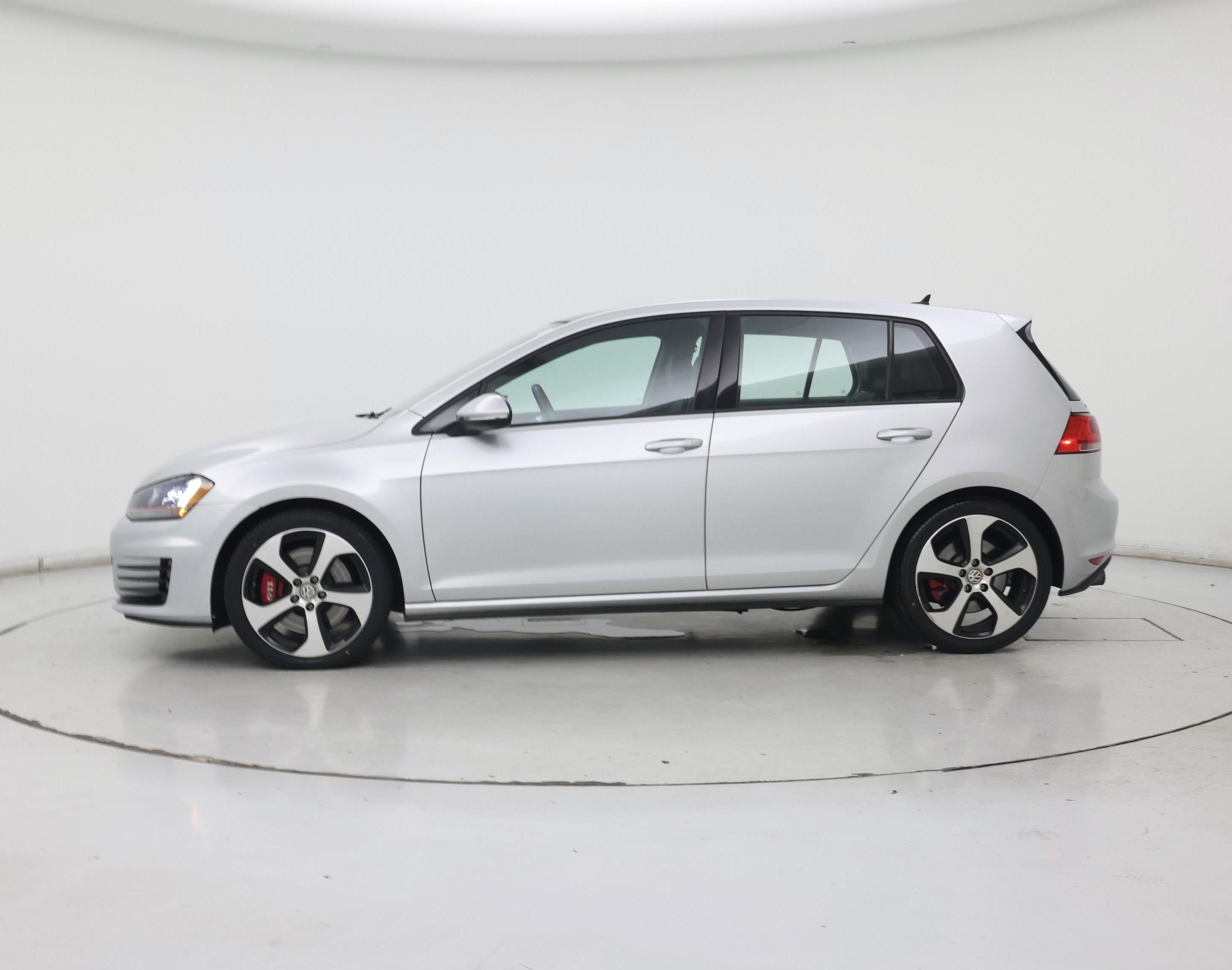 Thumbnail: 2017 Volkswagen Golf - 3
