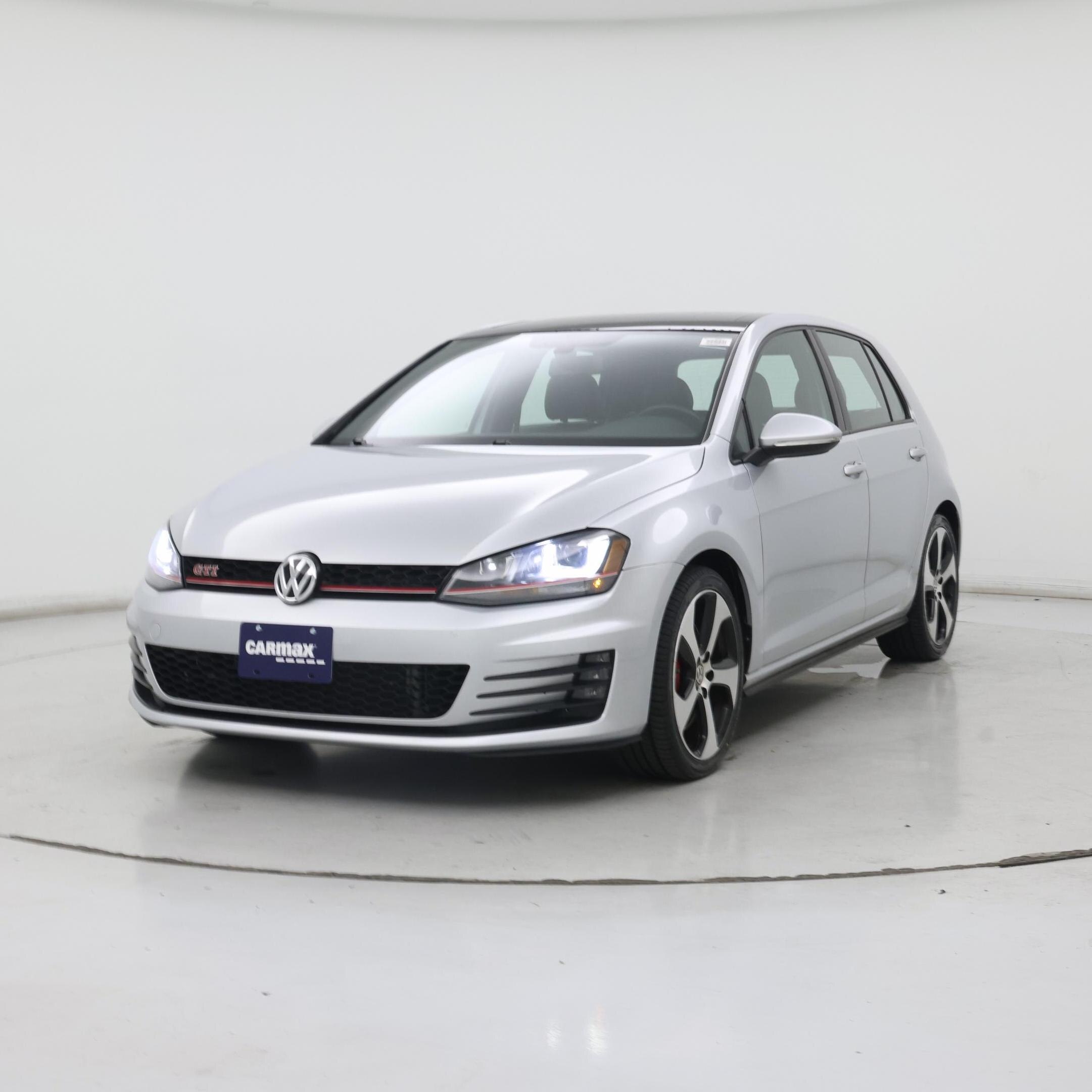 Thumbnail: 2017 Volkswagen Golf - 4