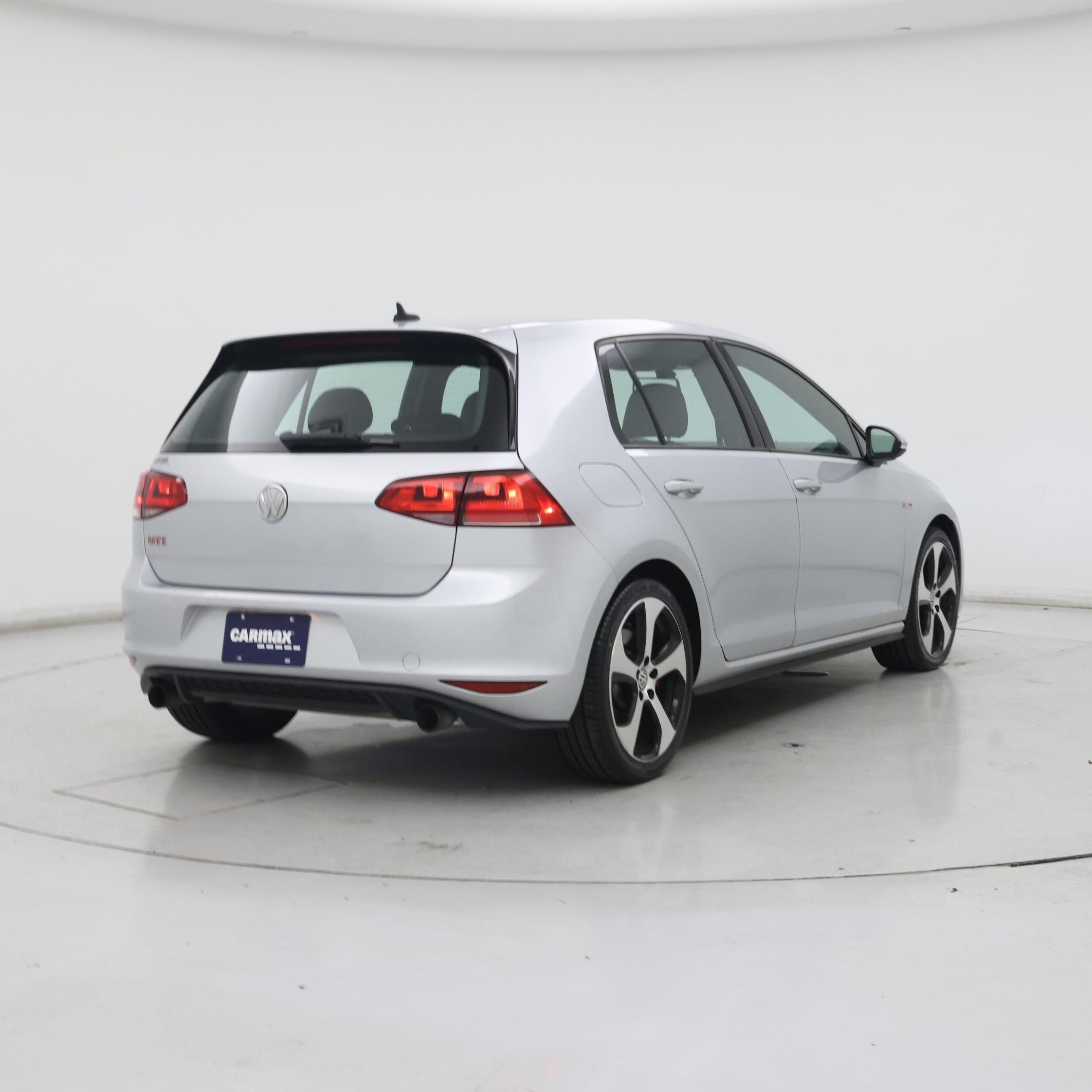 Thumbnail: 2017 Volkswagen Golf - 8