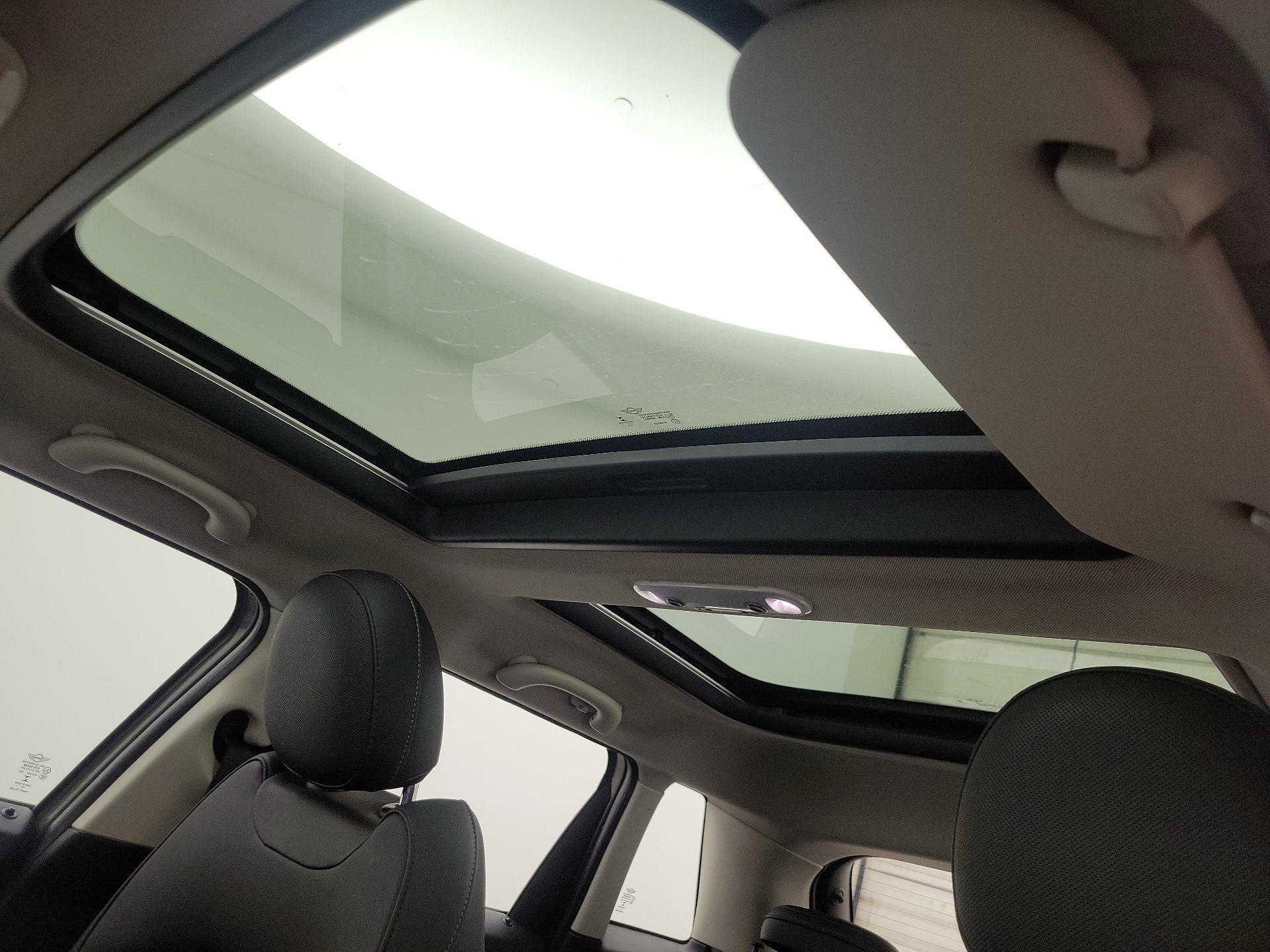 Thumbnail: 2019 MINI Cooper Hardtop - 19