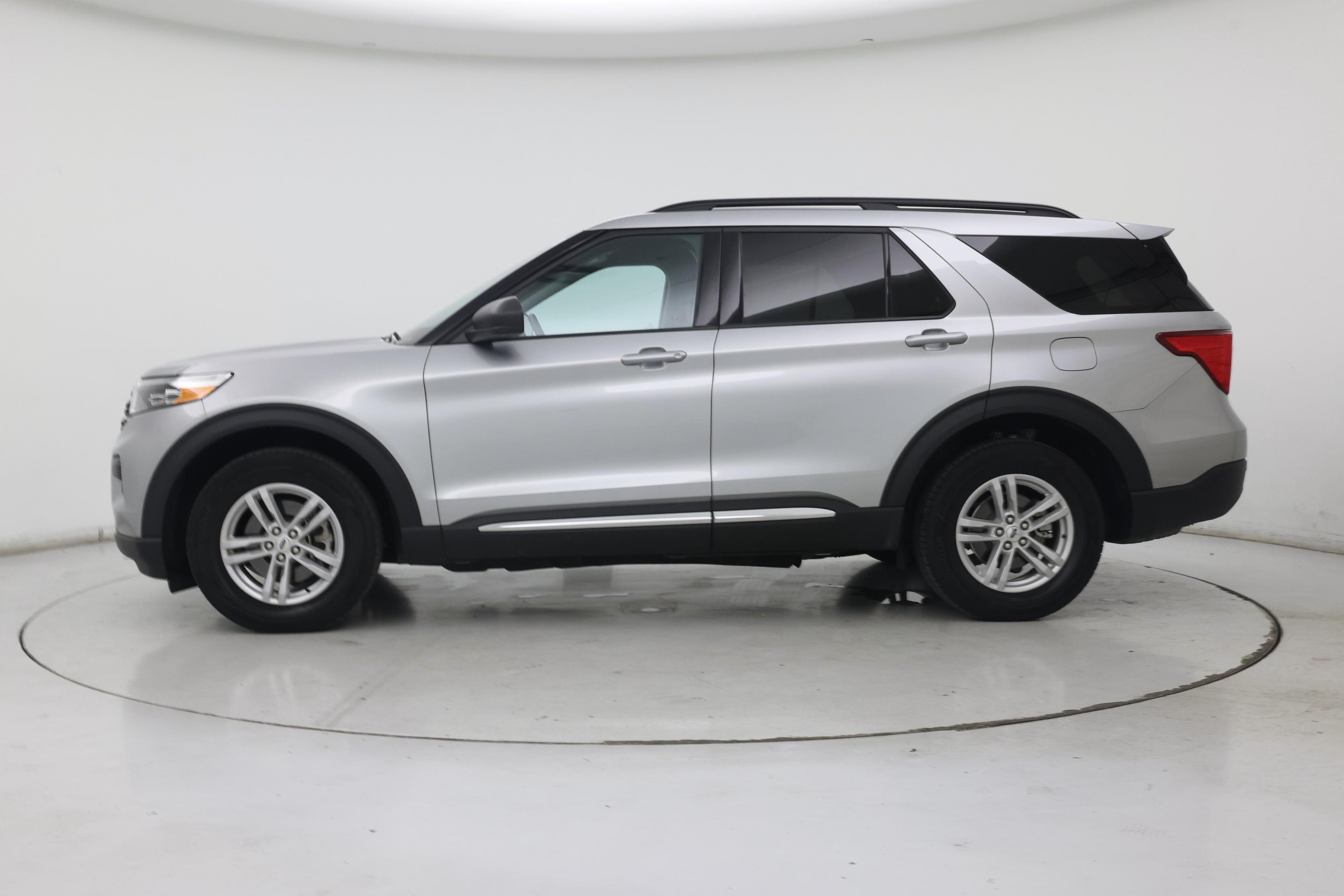 Thumbnail: 2023 Ford Explorer - 3