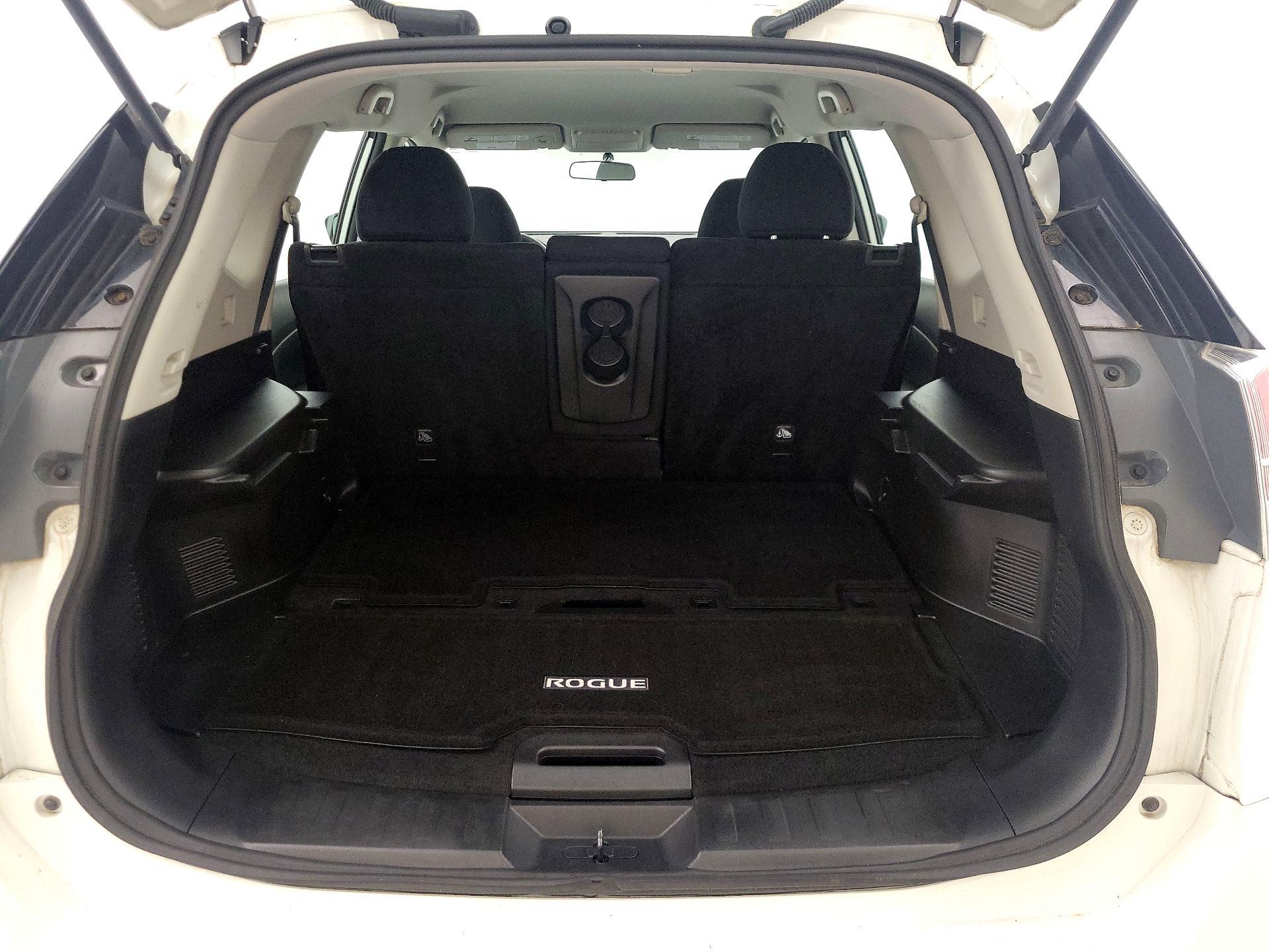 Thumbnail: 2016 Nissan Rogue - 20