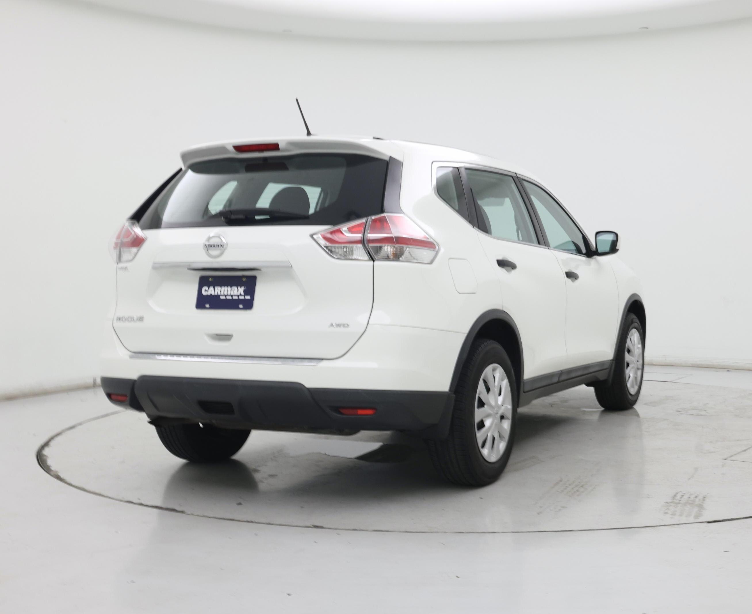 Thumbnail: 2016 Nissan Rogue - 8