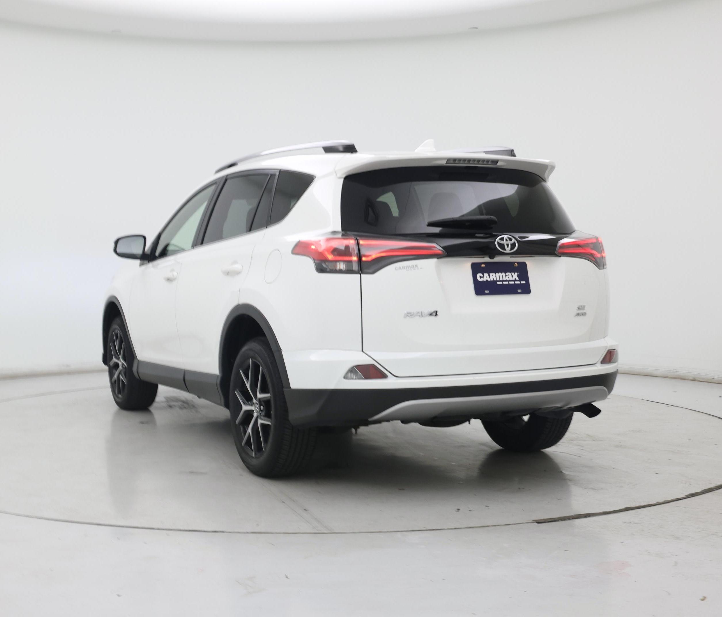 Thumbnail: 2017 Toyota RAV4 - 2