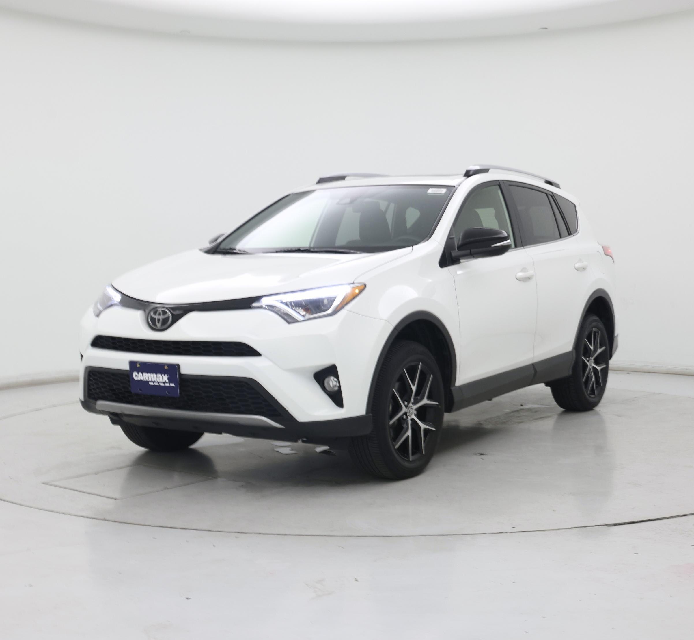 Thumbnail: 2017 Toyota RAV4 - 4