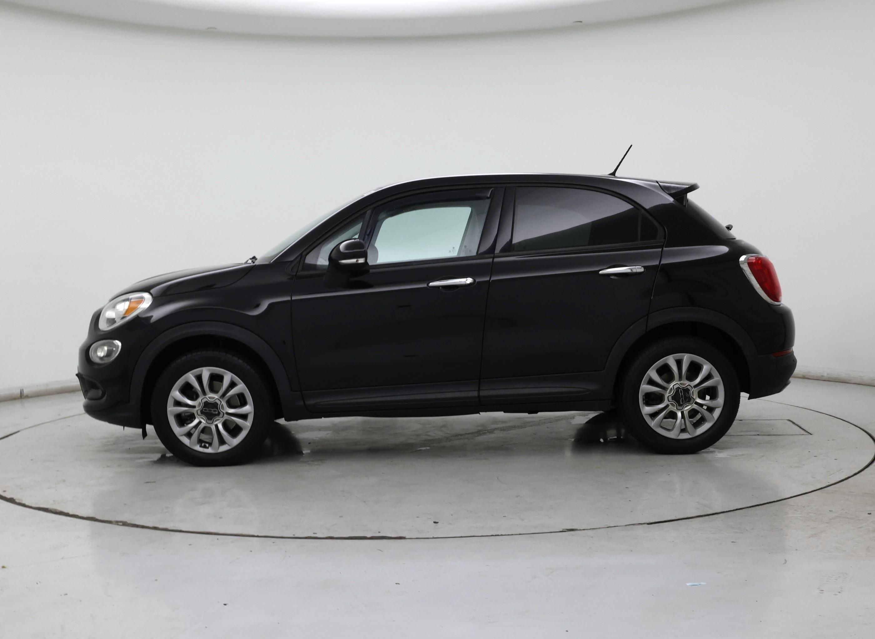 Thumbnail: 2016 Fiat 500X - 3
