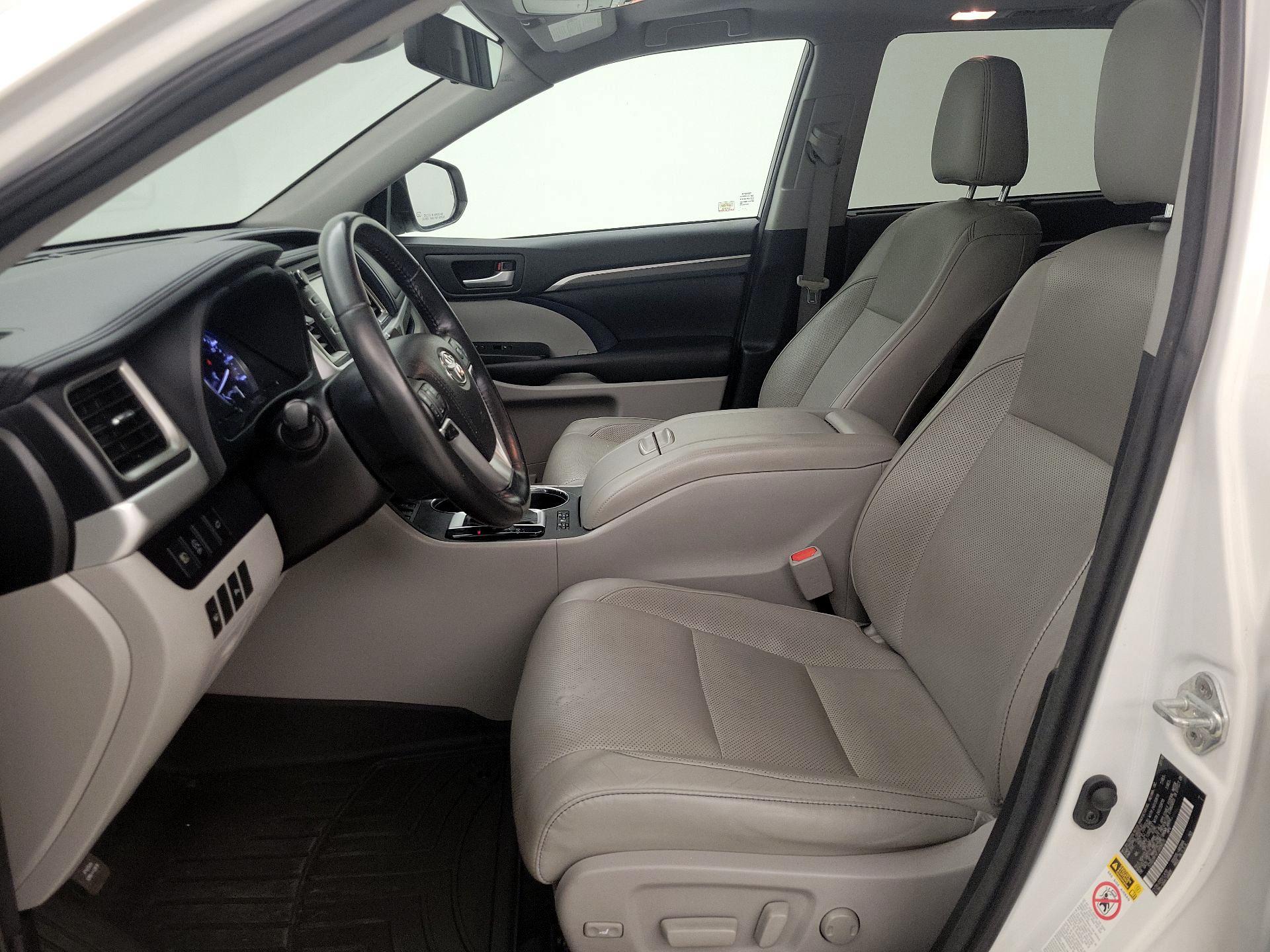 Thumbnail: 2018 Toyota Highlander - 11