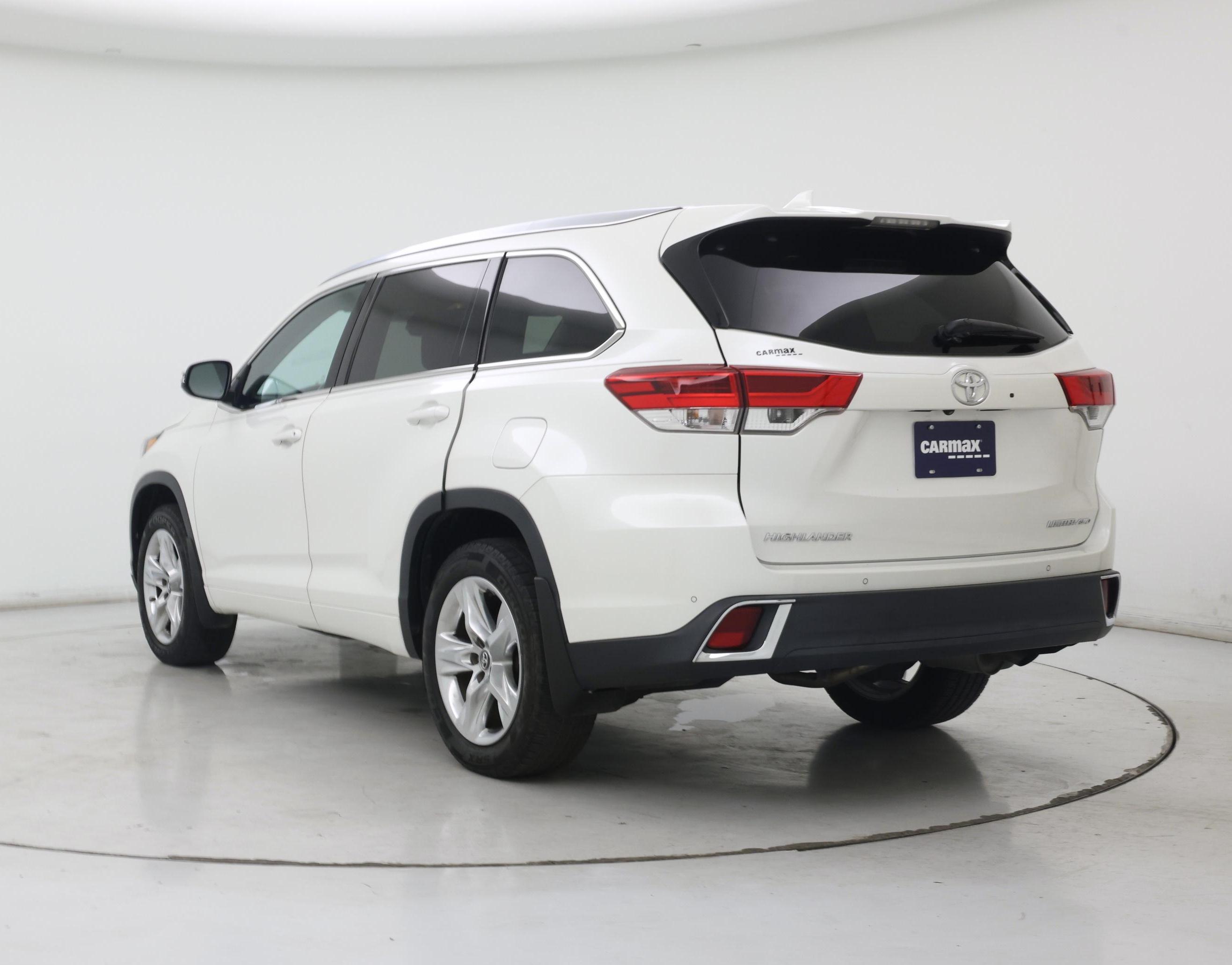 Thumbnail: 2018 Toyota Highlander - 2