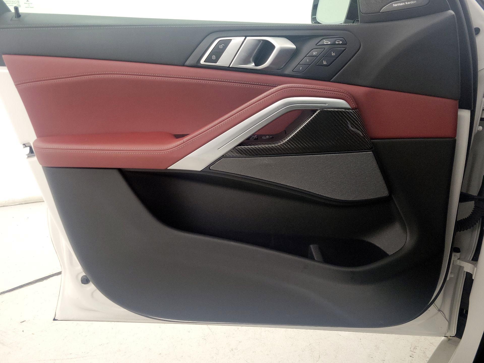 Thumbnail: 2022 BMW X6 - 12