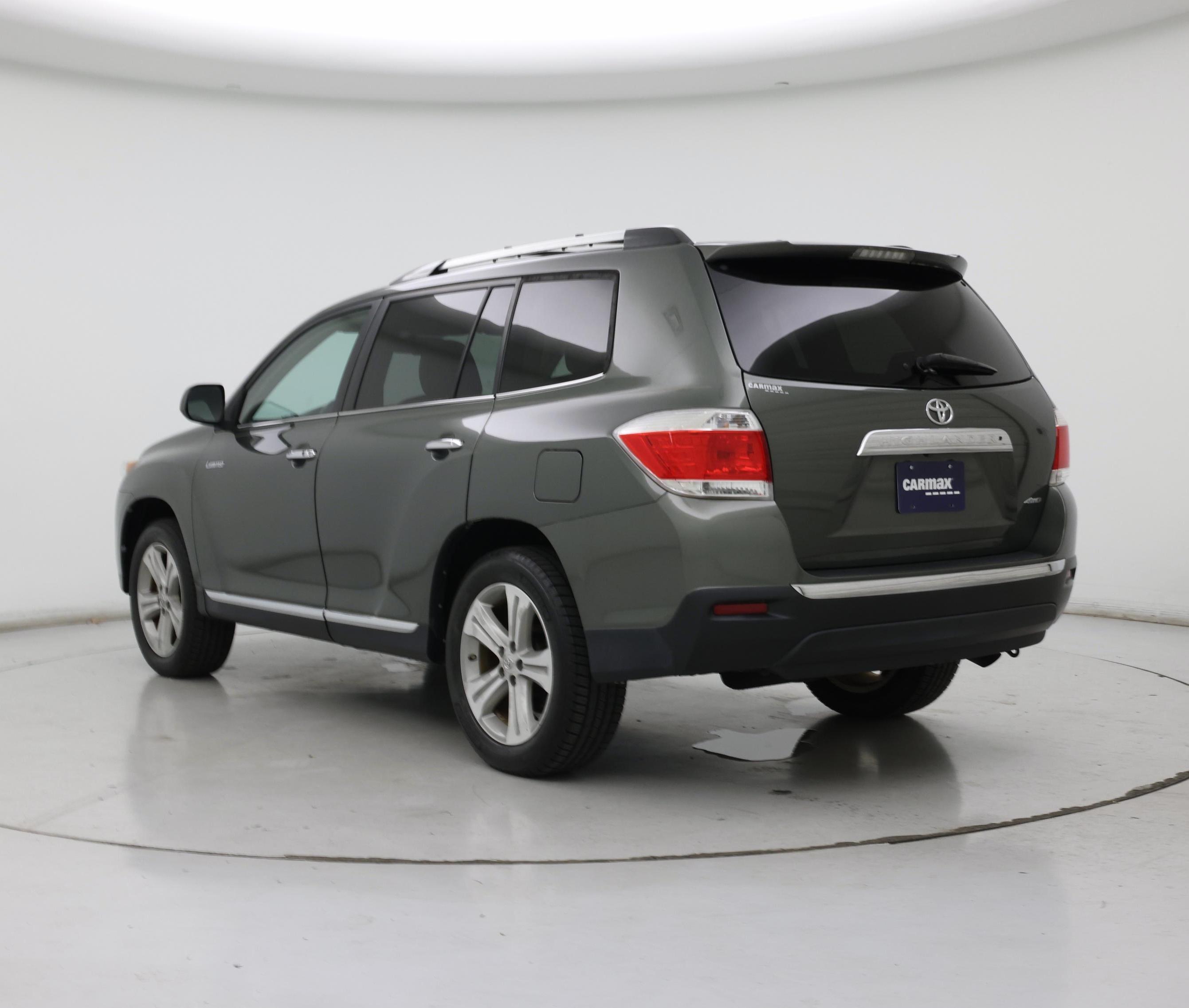 Thumbnail: 2013 Toyota Highlander - 2