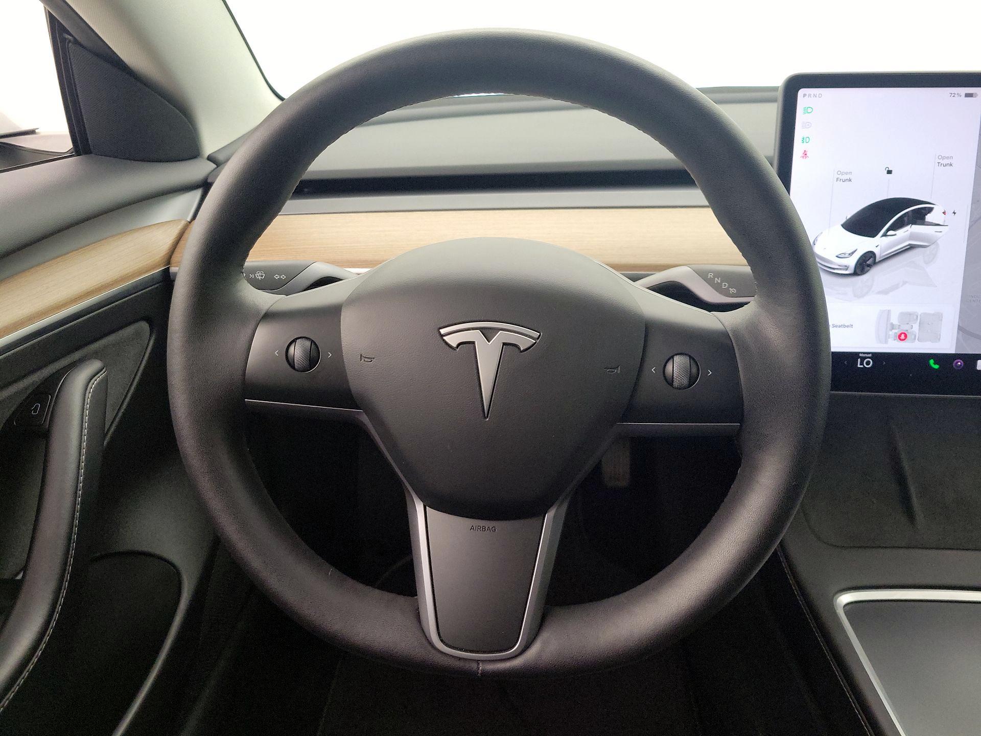 Thumbnail: 2023 Tesla Model 3 - 10