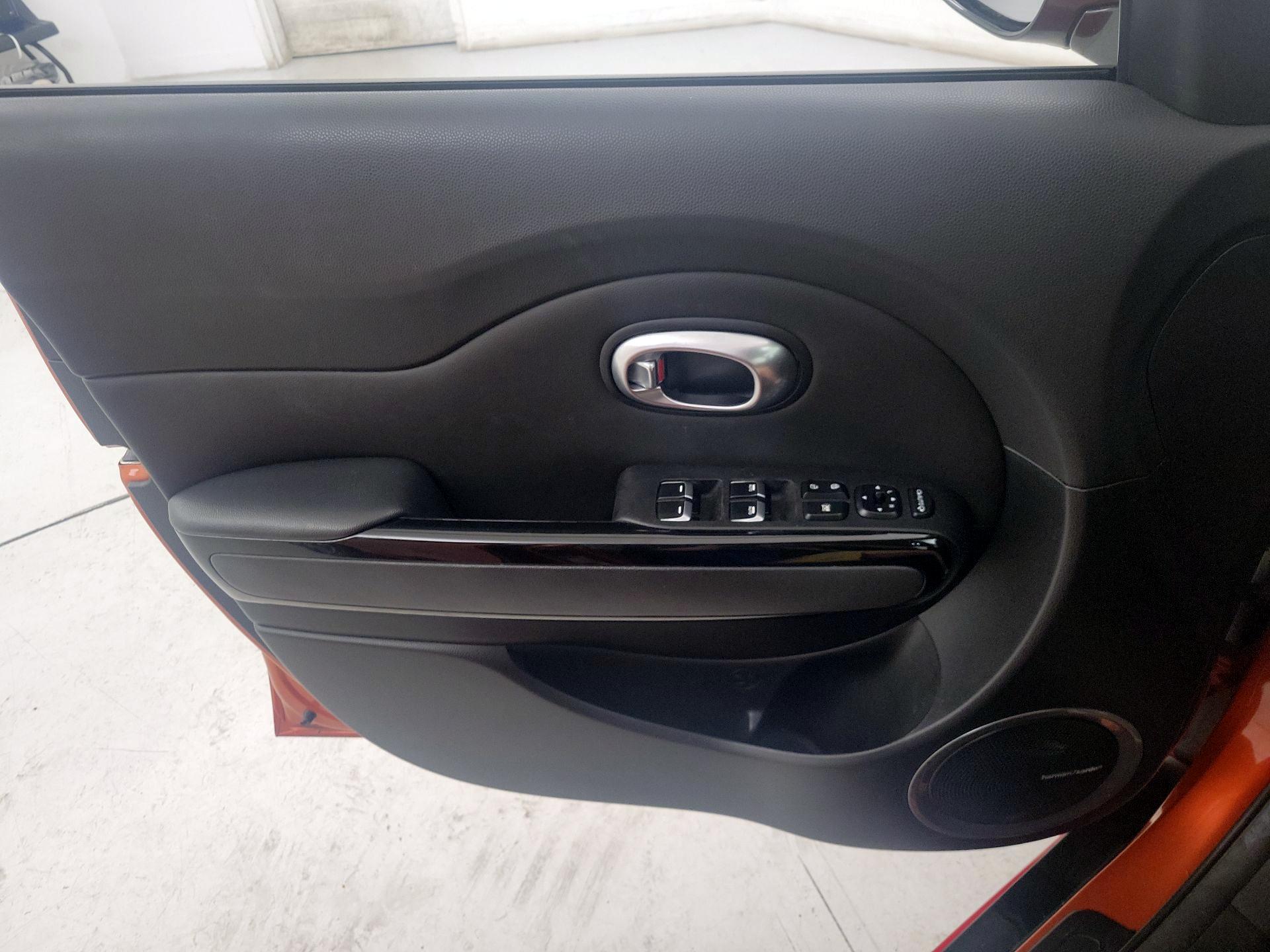 Thumbnail: 2018 Kia Soul - 12