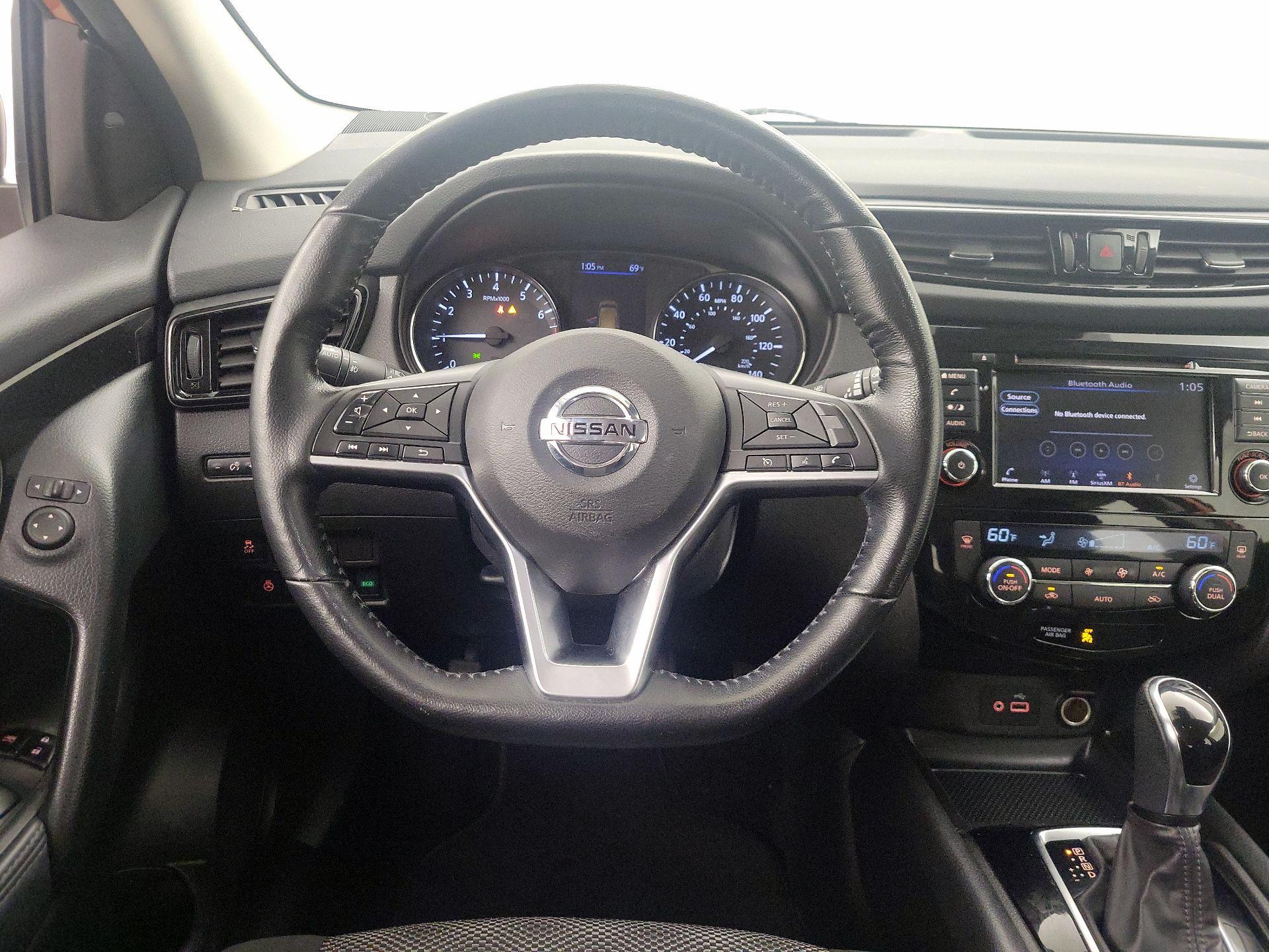 Thumbnail: 2022 Nissan Rogue Sport - 10