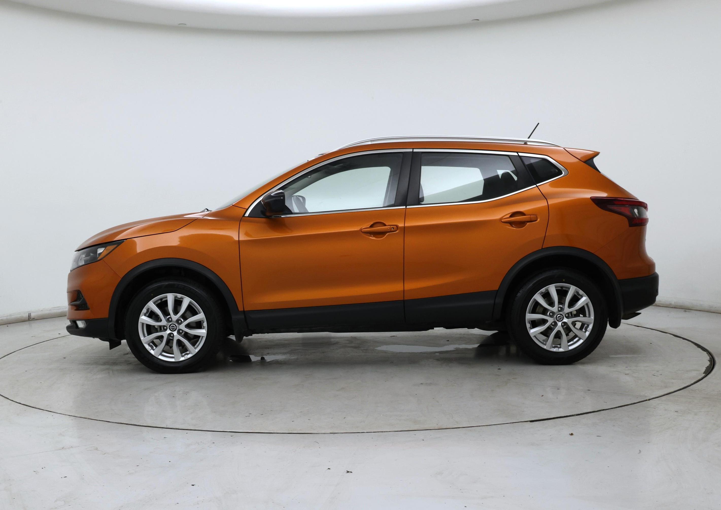 Thumbnail: 2022 Nissan Rogue Sport - 3